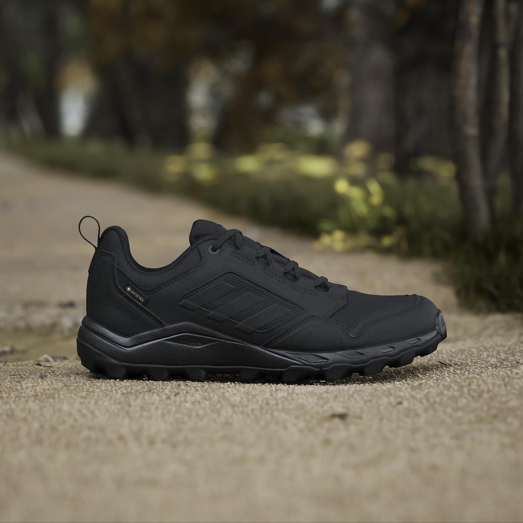 product/a/d/adidas_if5029_18_footwear_photography_heromrktng_view_3-nw110824.jpg