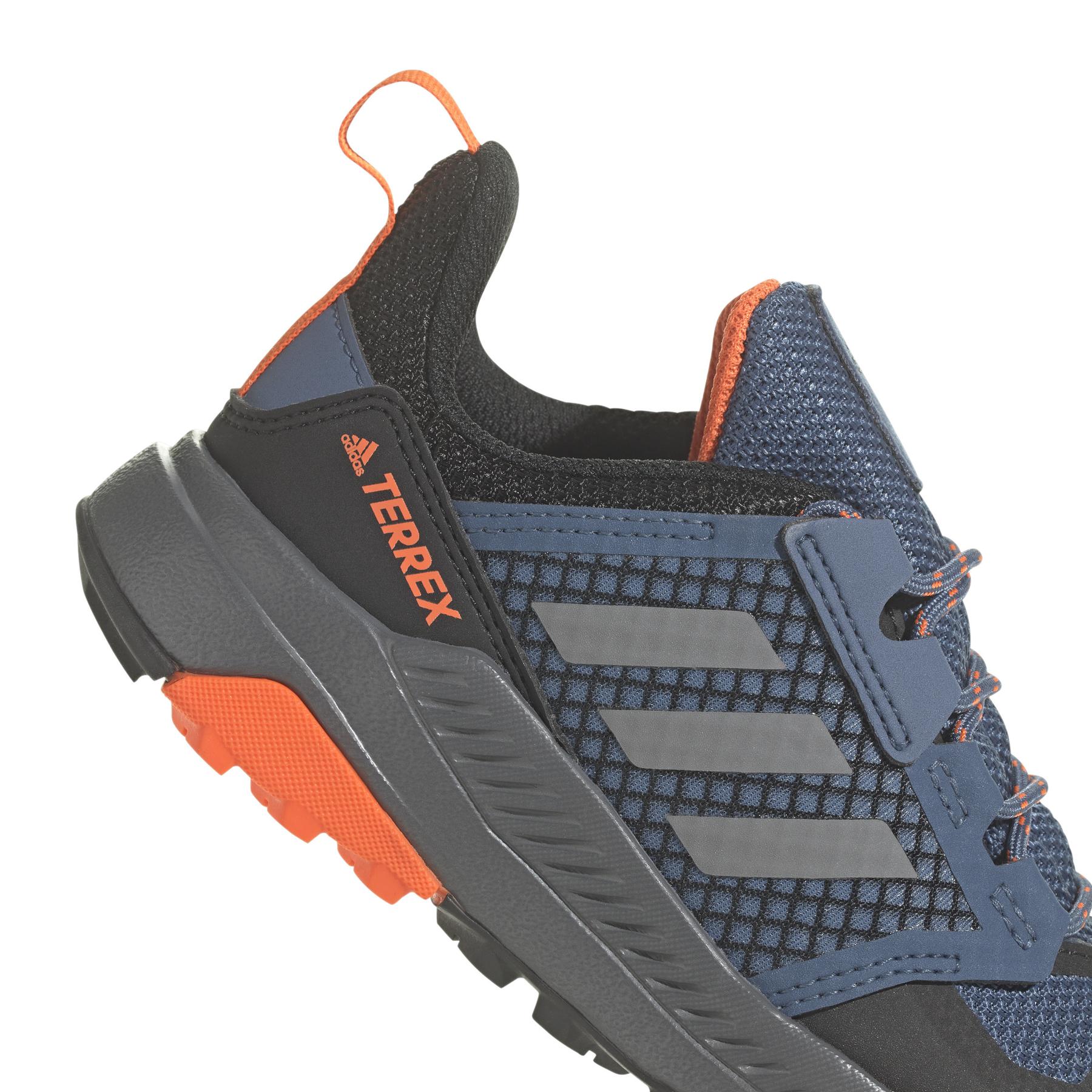 product/a/d/adidas_if5708_8_footwear_photography_detail_view_1_white.jpg