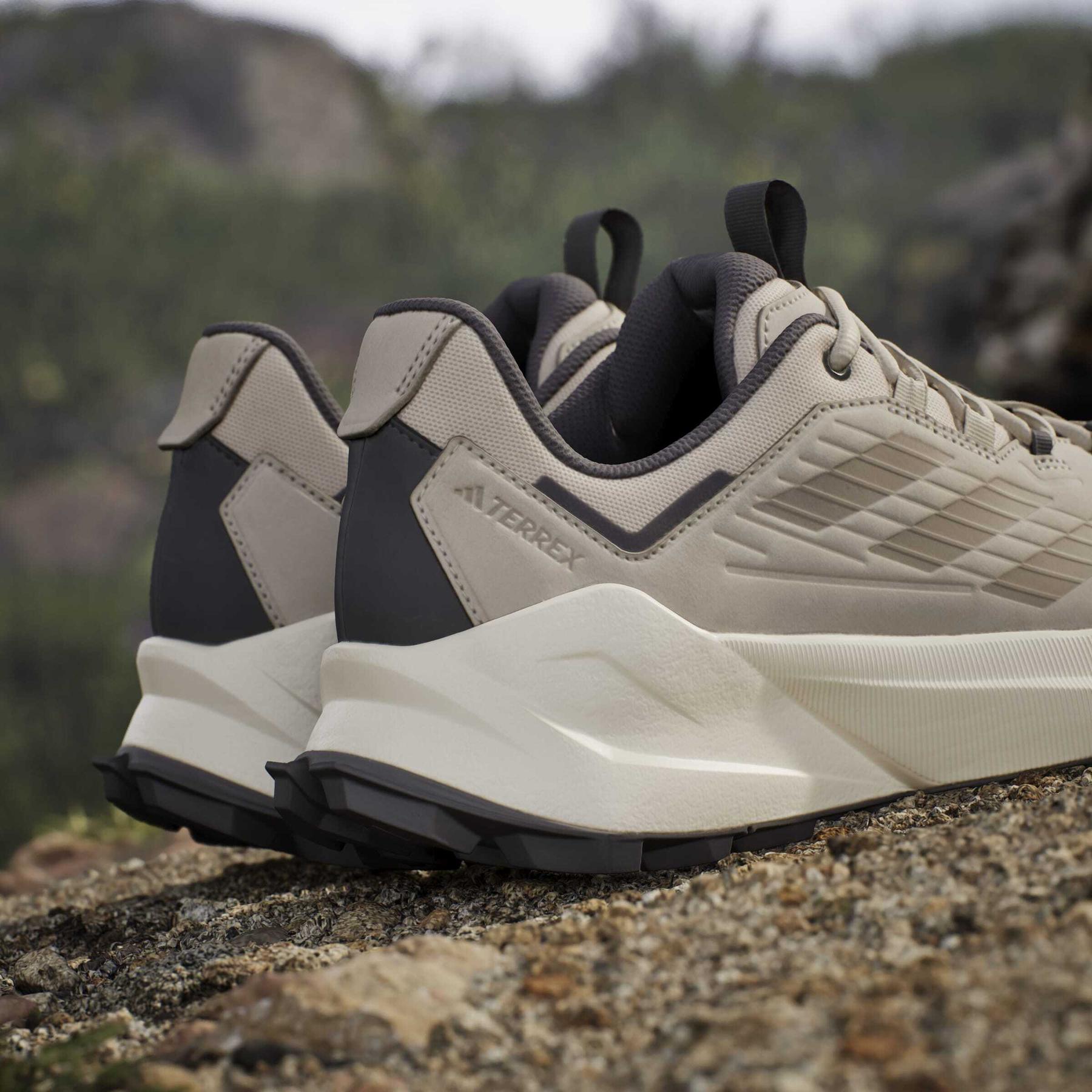 product/a/d/adidas_if6543_21_footwear_photography_heromrktng_view_10-nw091625.jpg