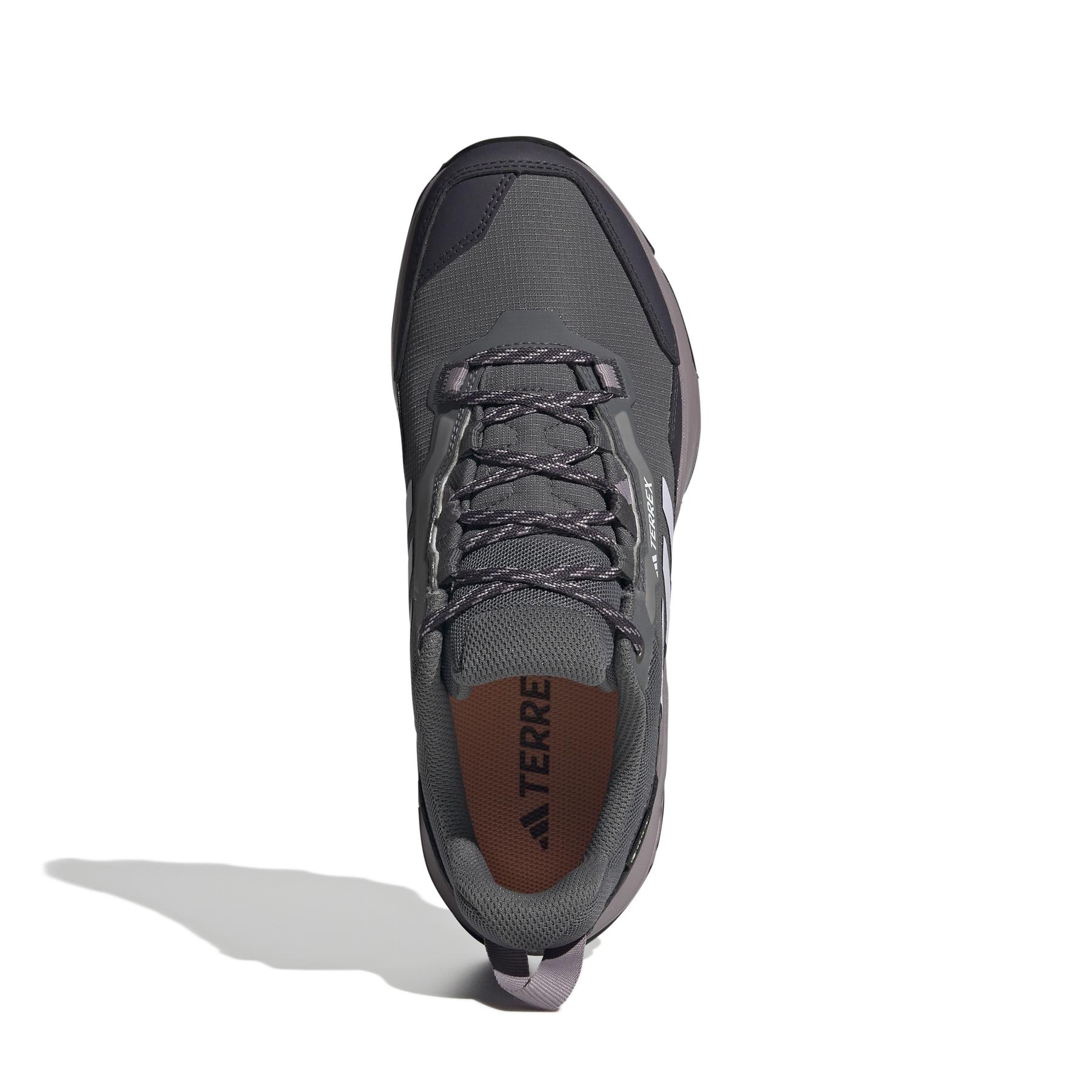 product/a/d/adidas_ig6580_3_footwear_photography_top_portrait_view_white.jpg