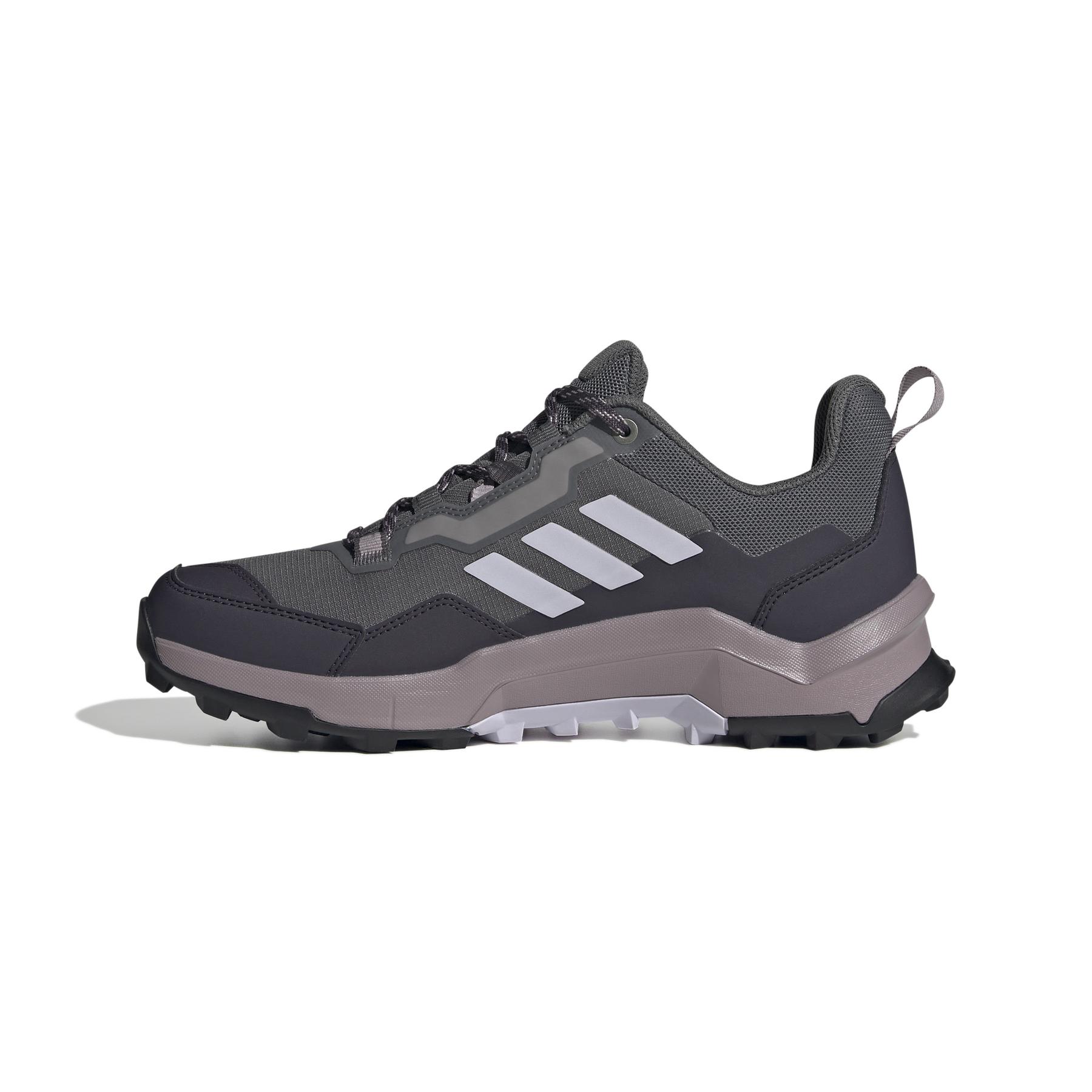 product/a/d/adidas_ig6580_5_footwear_photography_side_medial_center_view_white.jpg