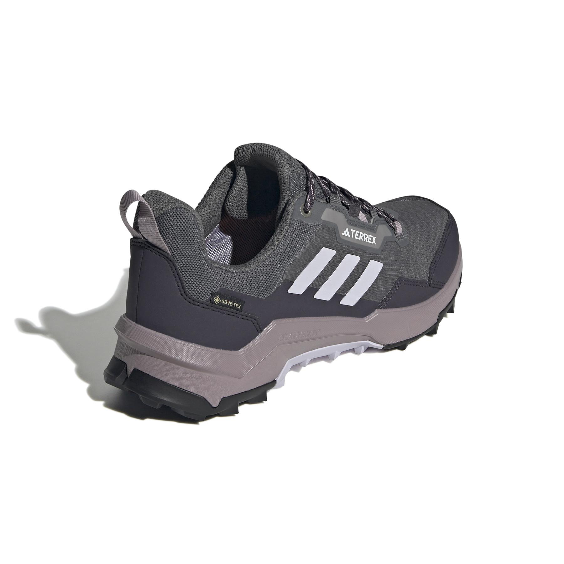 product/a/d/adidas_ig6580_7_footwear_photography_back_lateral_top_view_white.jpg
