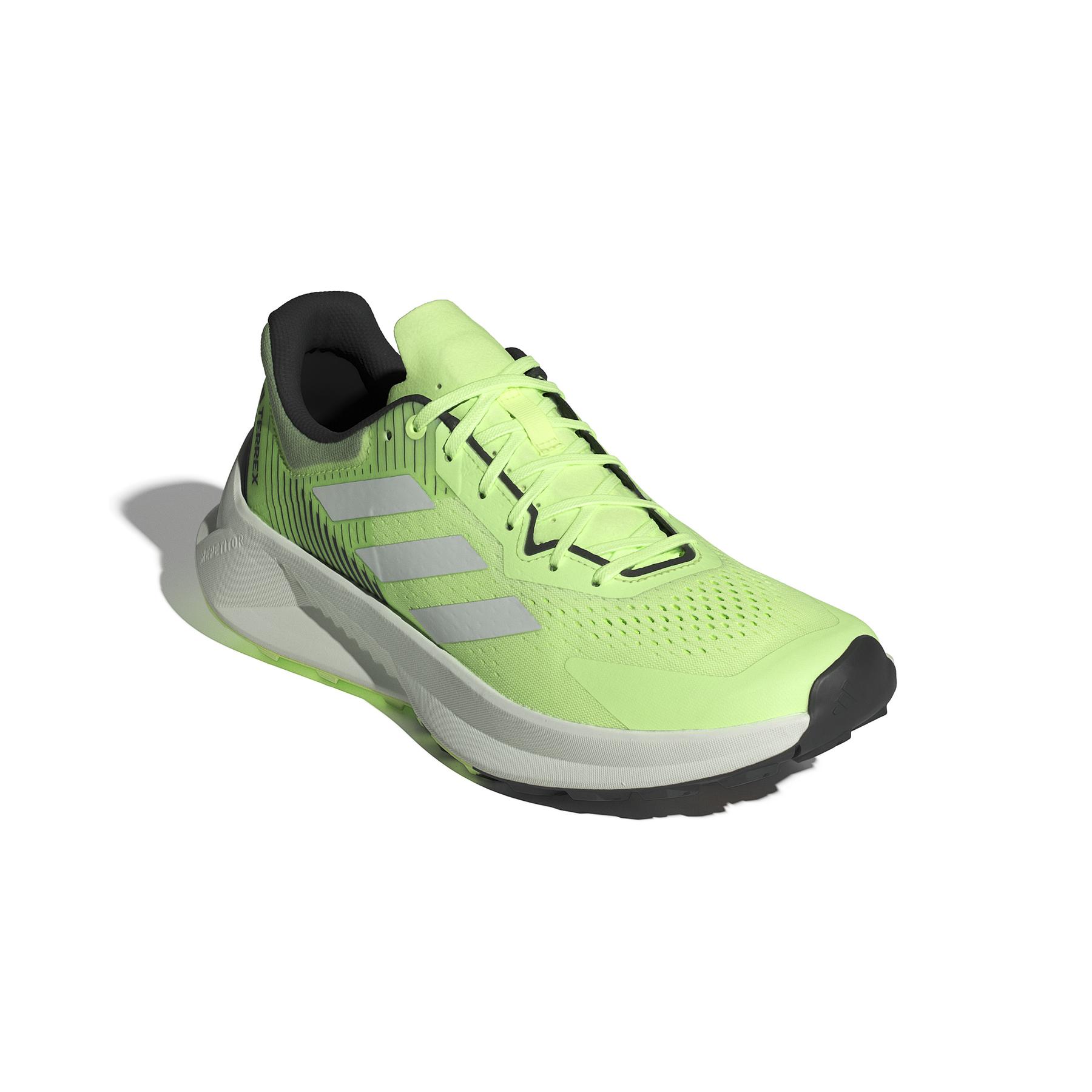 product/a/d/adidas_ig8026_6_footwear_photography_front_lateral_top_view_white-nw031524.jpg