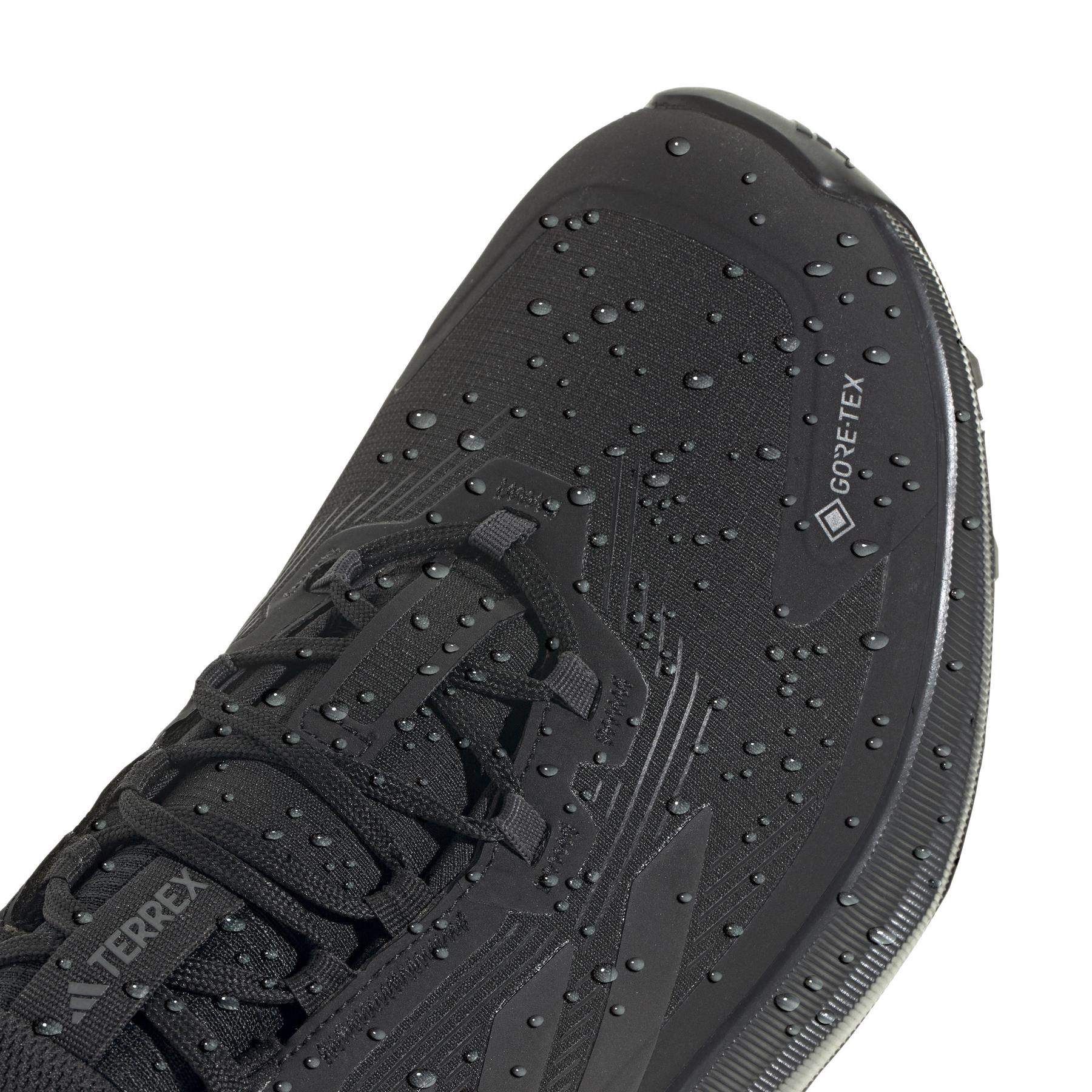 product/a/d/adidas_ih0618_9_footwear_photography_detail_view_2_white-nw091625.jpg
