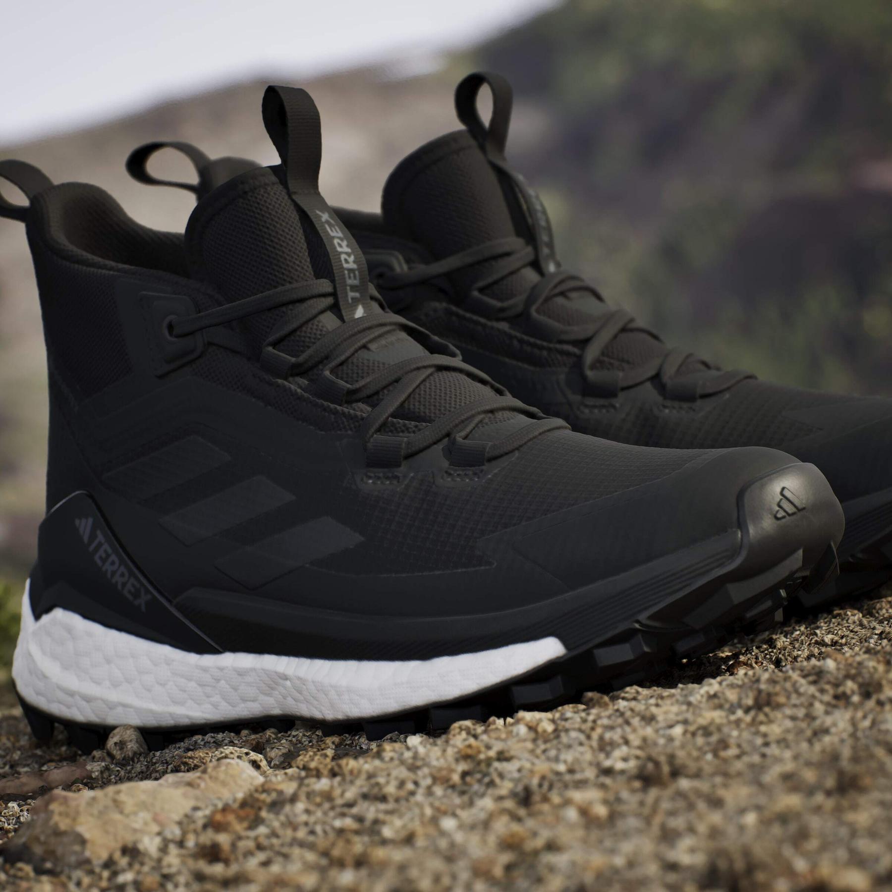 product/a/d/adidas_ih0670_24_footwear_photography_heromrktng_view_9-nw091625.jpg