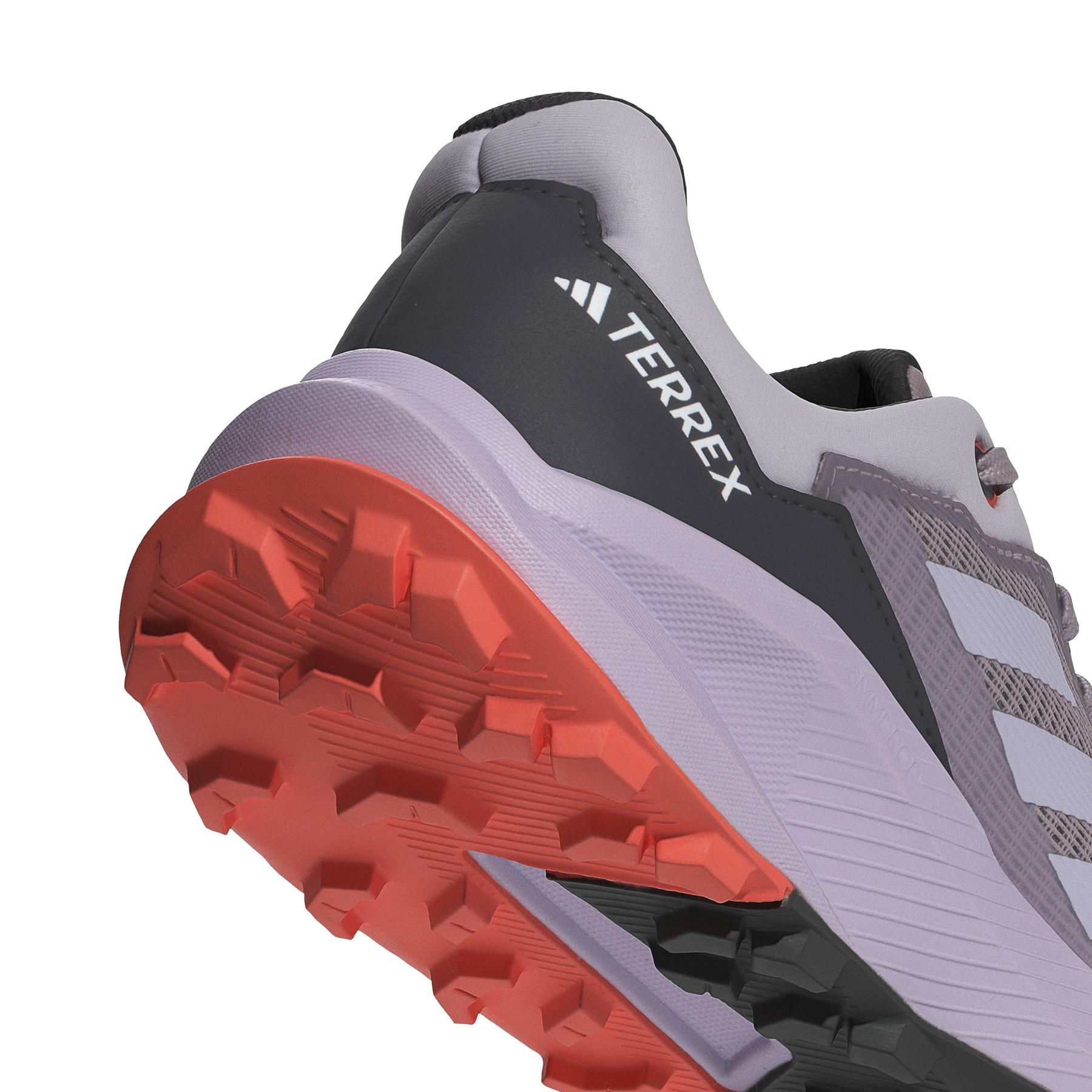 product/a/d/adidas_ih0983_9_footwear_photography_detail_view_2_white.jpg