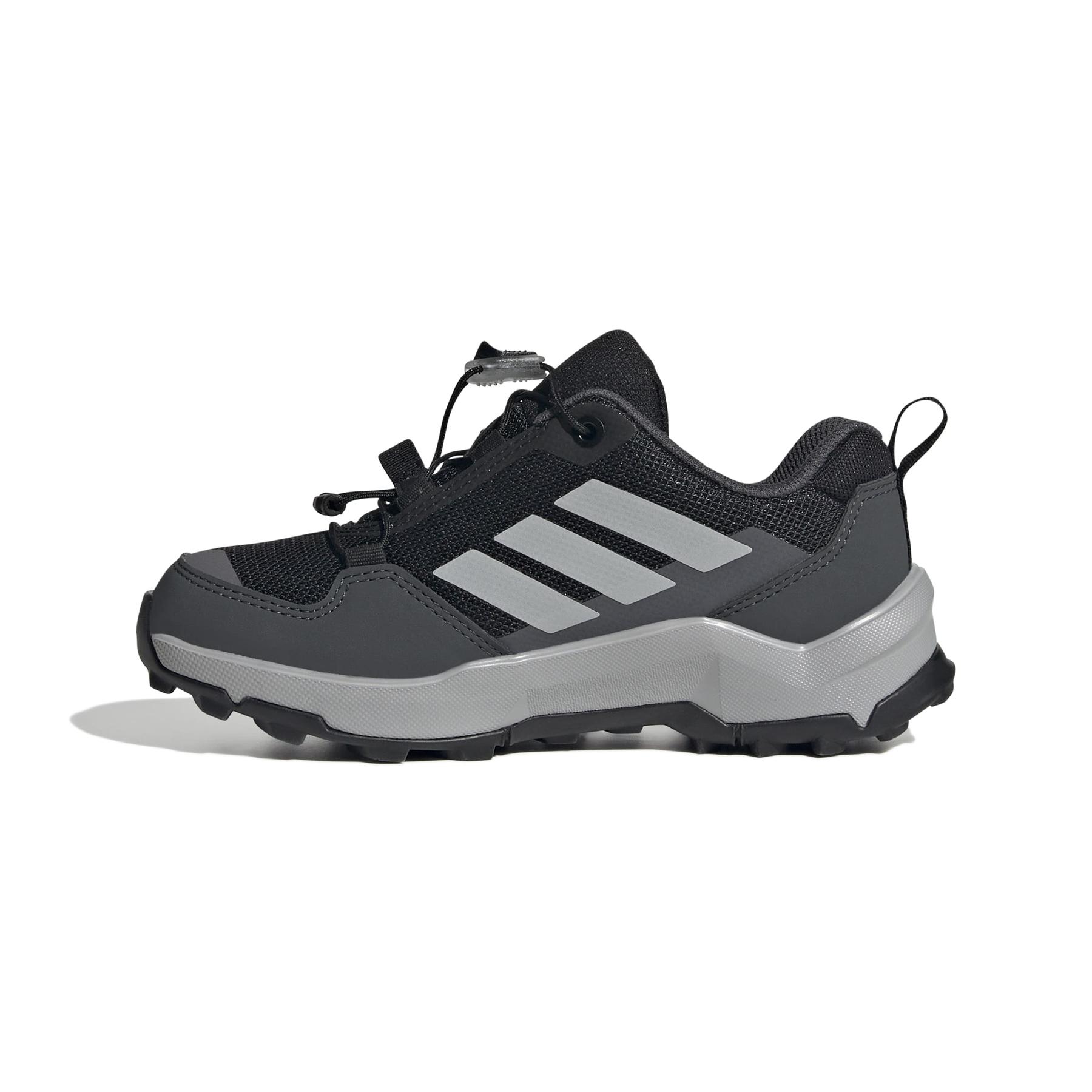 product/a/d/adidas_ih2875_5_footwear_photography_side_medial_center_view_white-nw091625.jpg