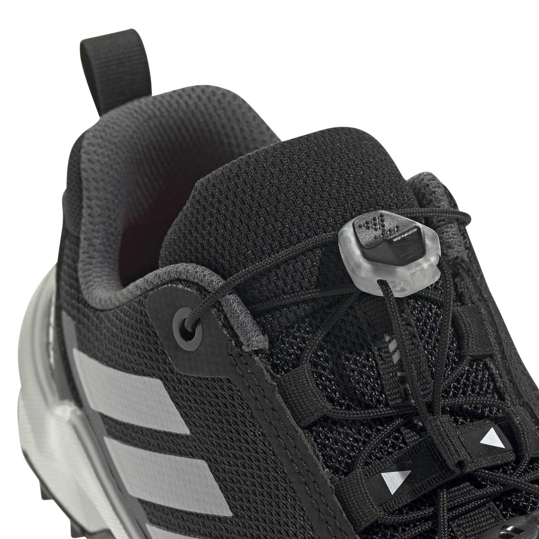 product/a/d/adidas_ih2875_8_footwear_photography_detail_view_1_white-nw091625.jpg