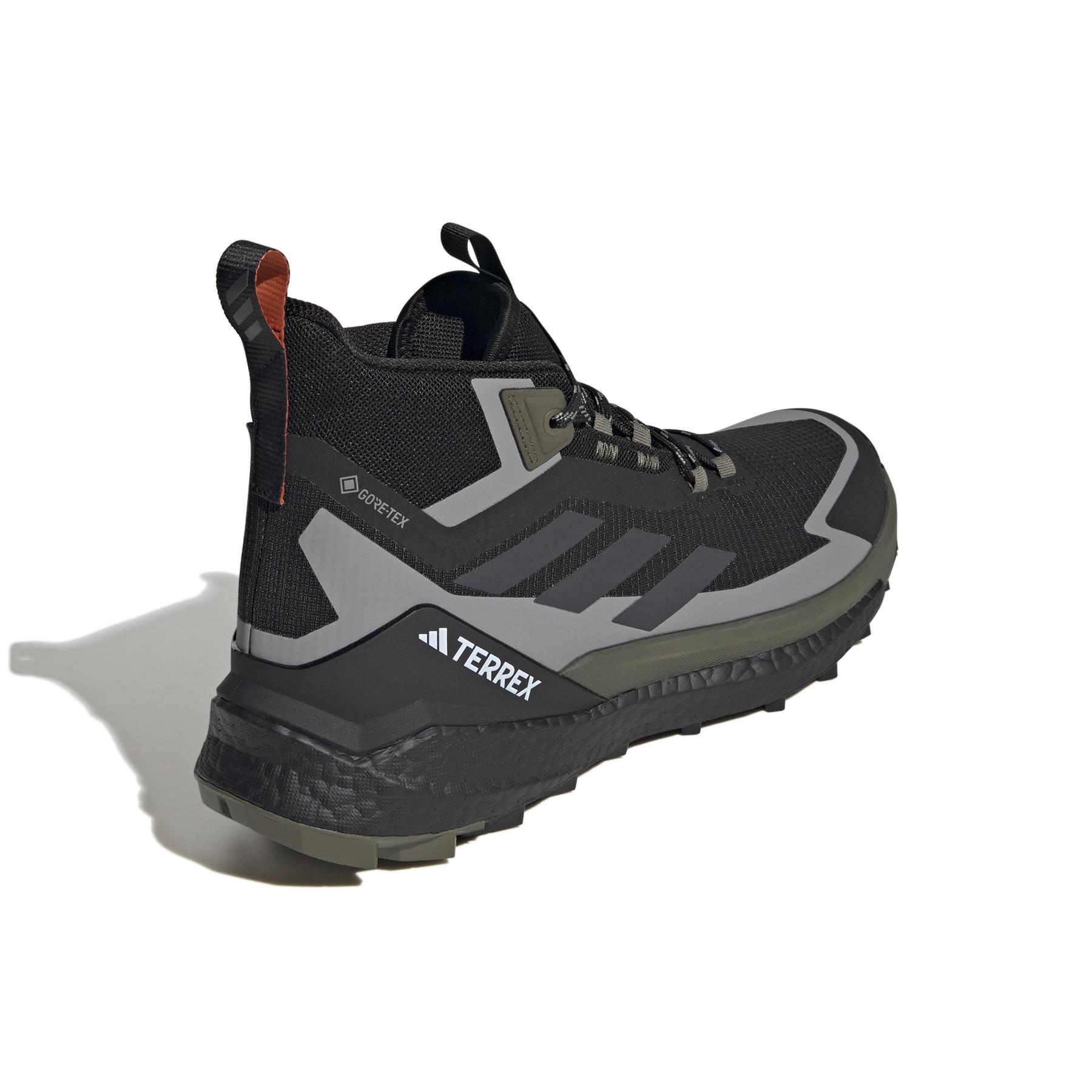 product/a/d/adidas_ih3526_7_footwear_photography_back_lateral_top_view_white-nw091625.jpg