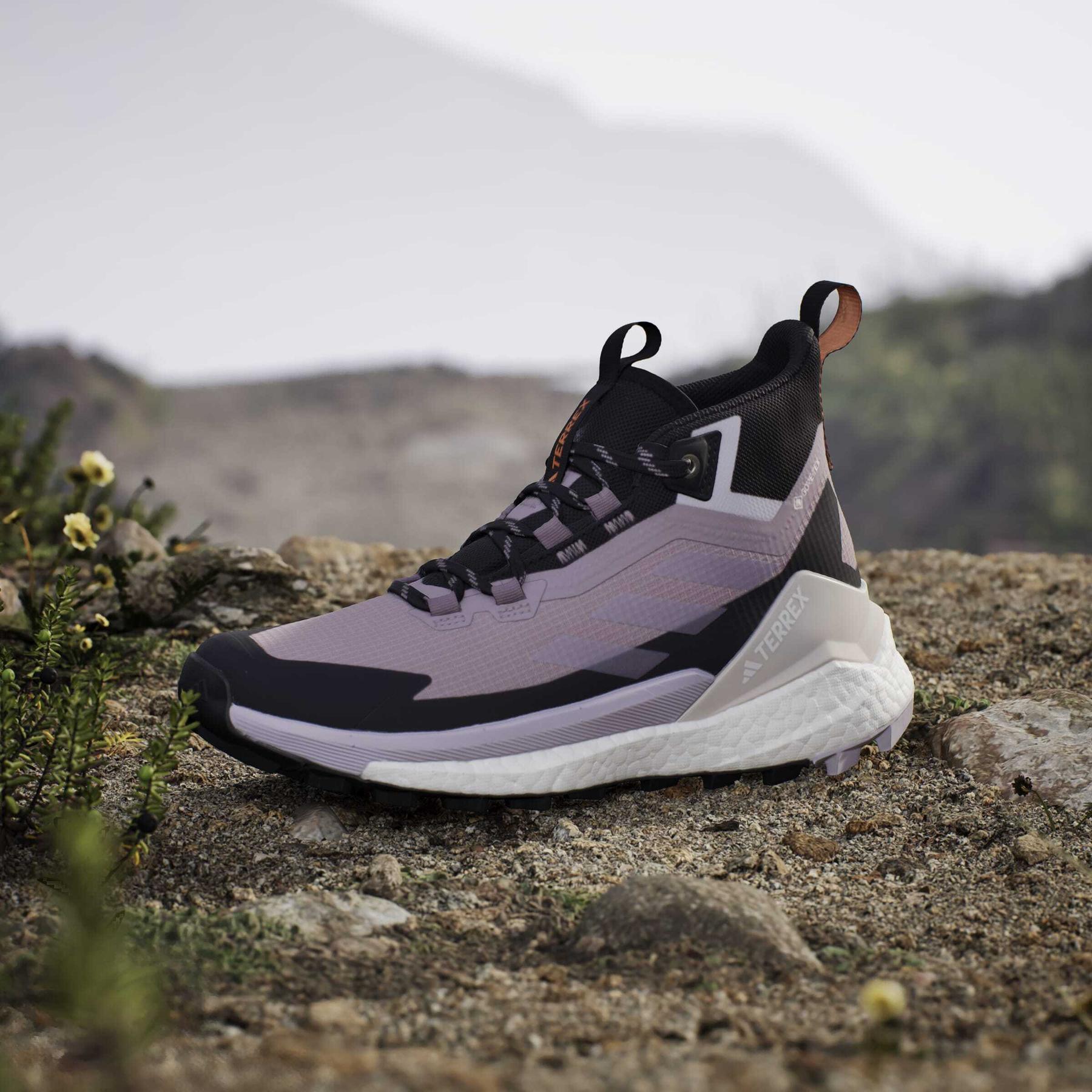 product/a/d/adidas_ih3532_20_footwear_photography_heromrktng_view_7-nw091625.jpg