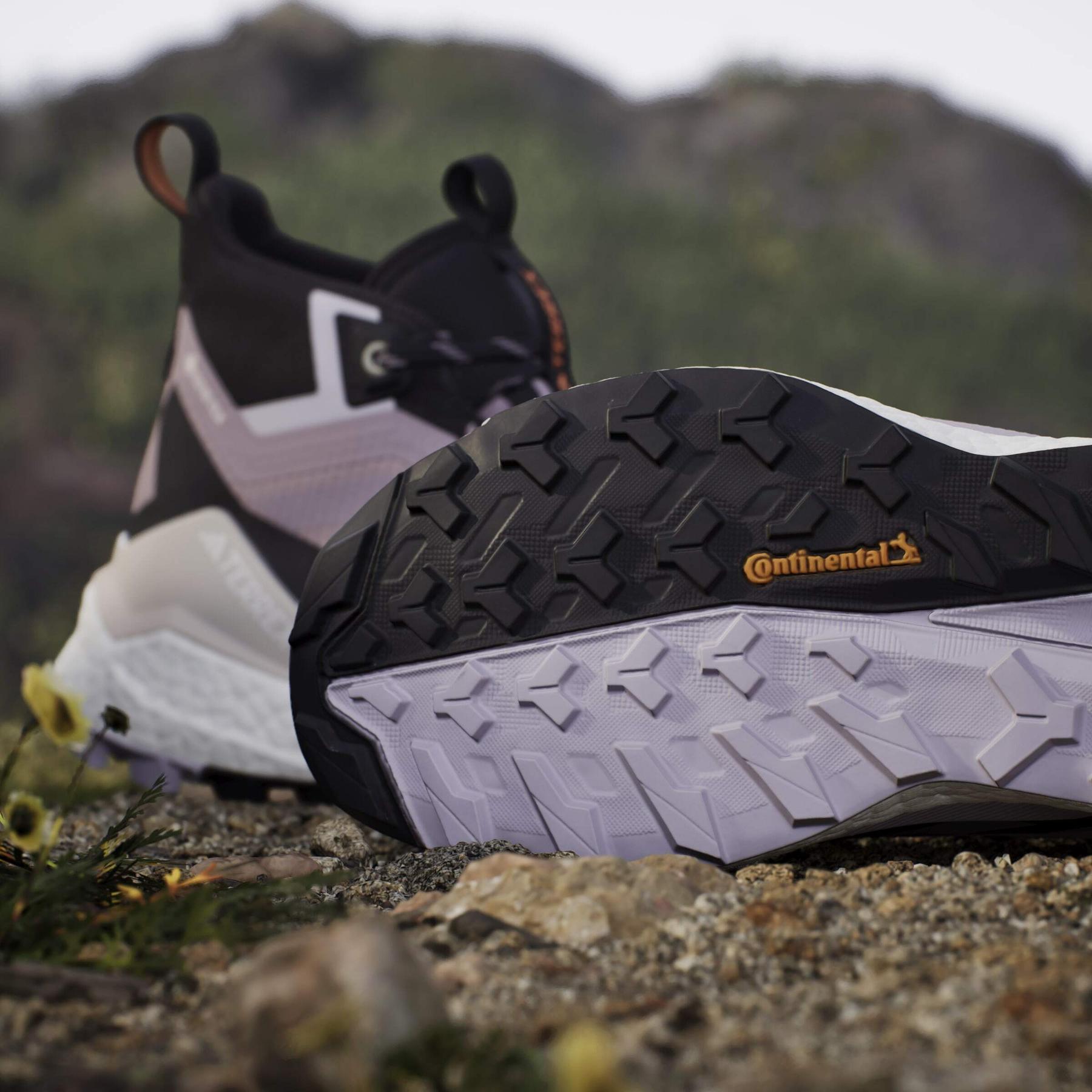 product/a/d/adidas_ih3532_24_footwear_photography_heromrktng_view_11-nw091625.jpg