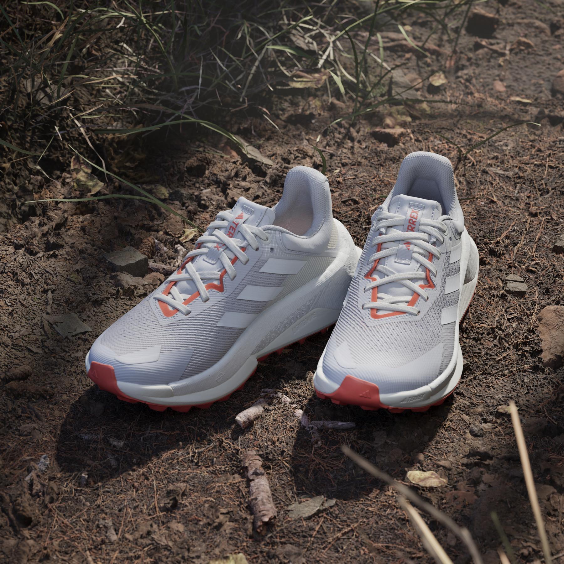 product/a/d/adidas_ih3791_18_footwear_photography_heromrktng_view_5-nw091625.jpg