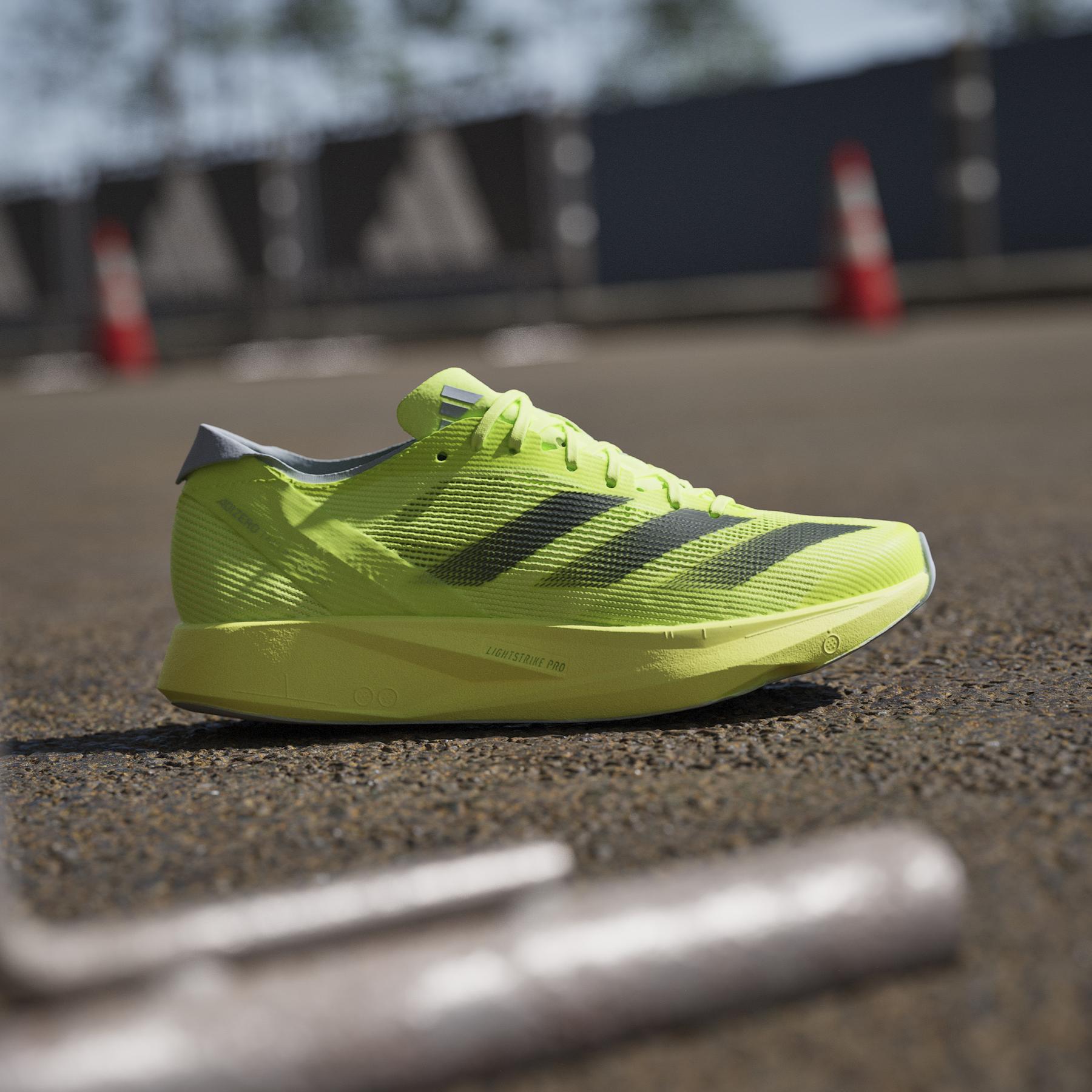 product/a/d/adidas_ih5715_16_footwear_photography_heromrktng_view_3-nw091625.jpg