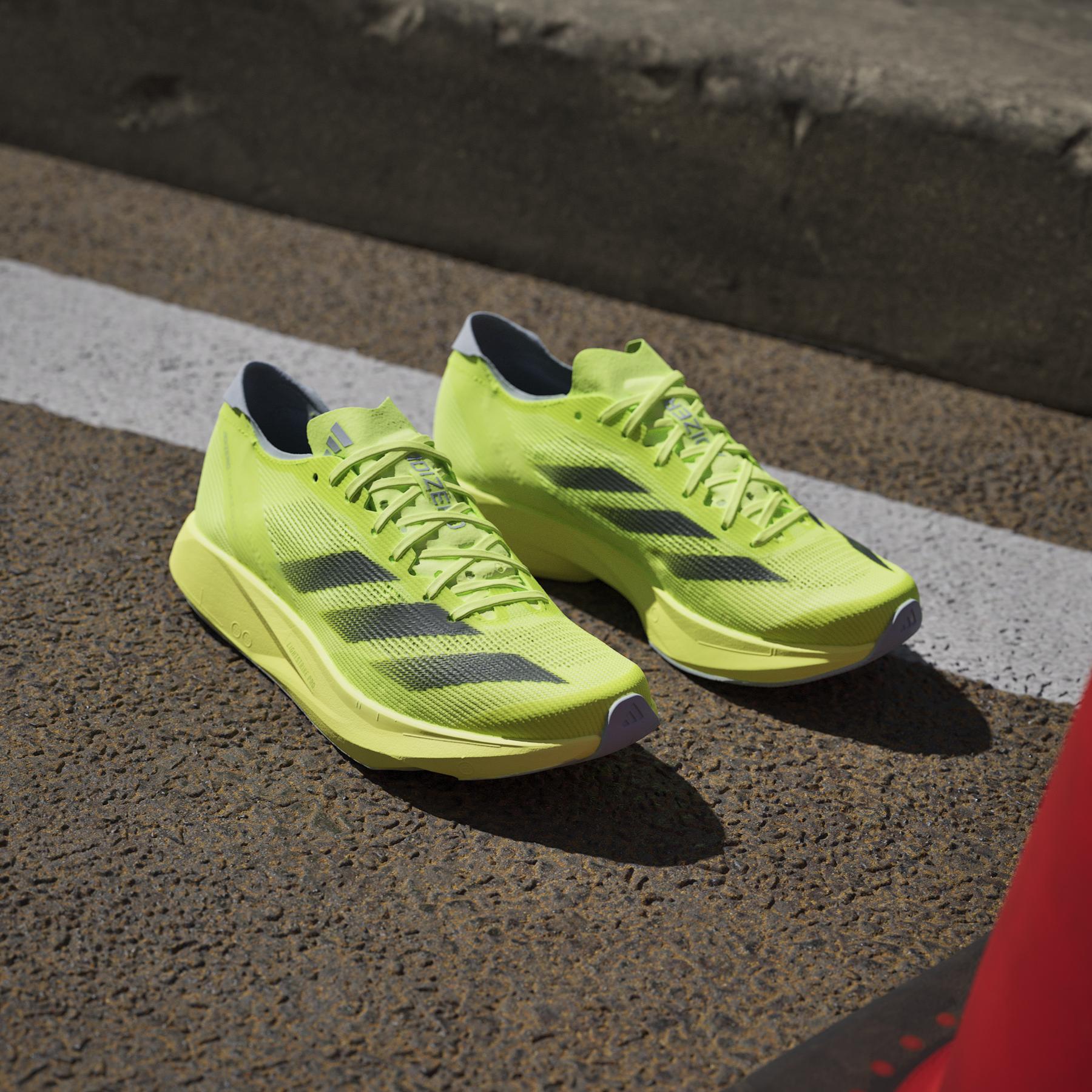 product/a/d/adidas_ih5715_18_footwear_photography_heromrktng_view_5-nw091625.jpg
