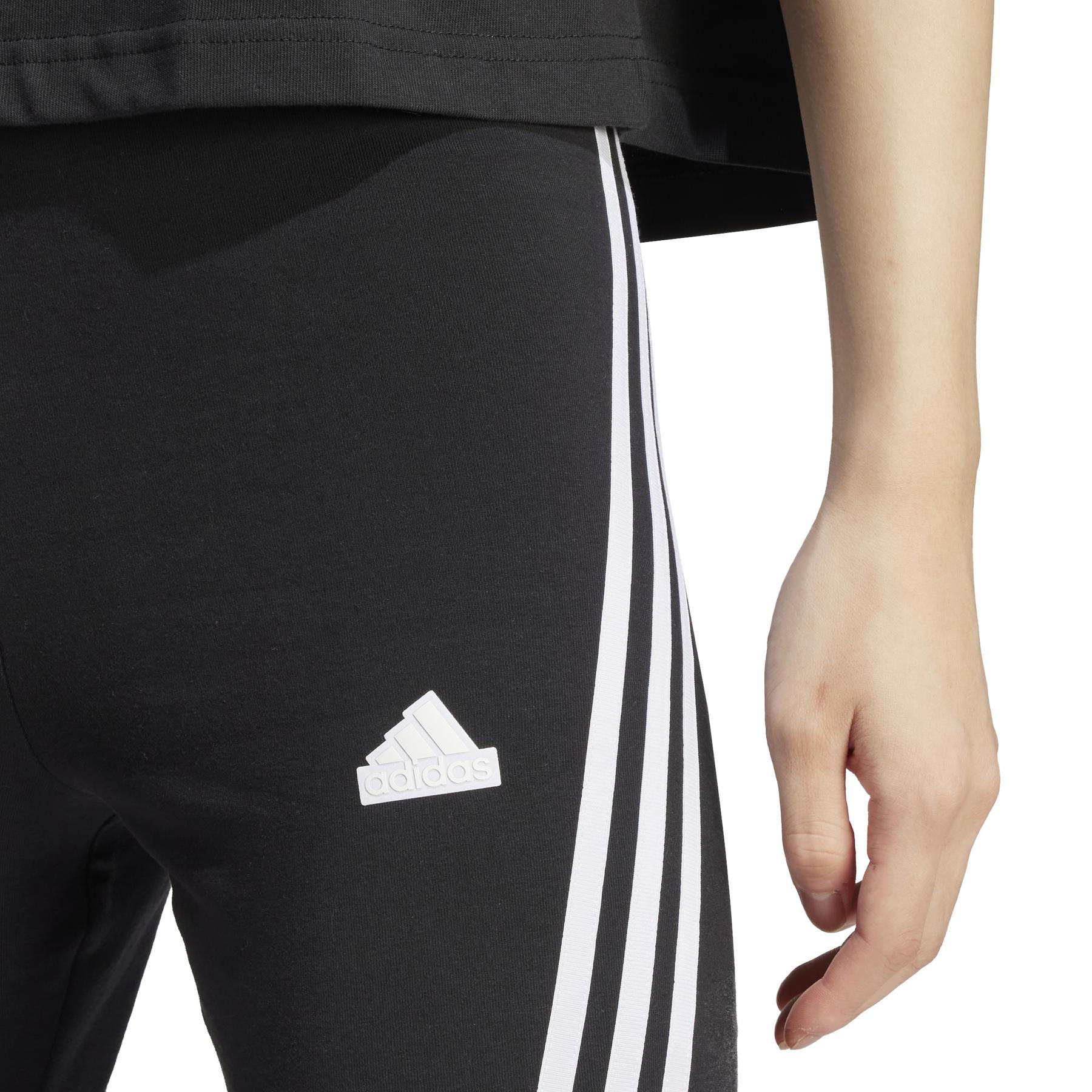 product/a/d/adidas_ip1569_6_apparel_on_model_detail_view_1_white.jpg