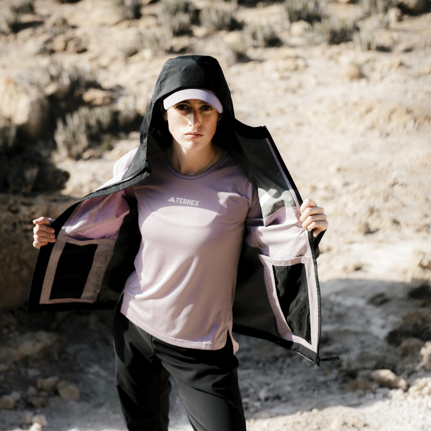 product/a/d/adidas_is0691_13_apparel_photography_highlight_view_3.jpg