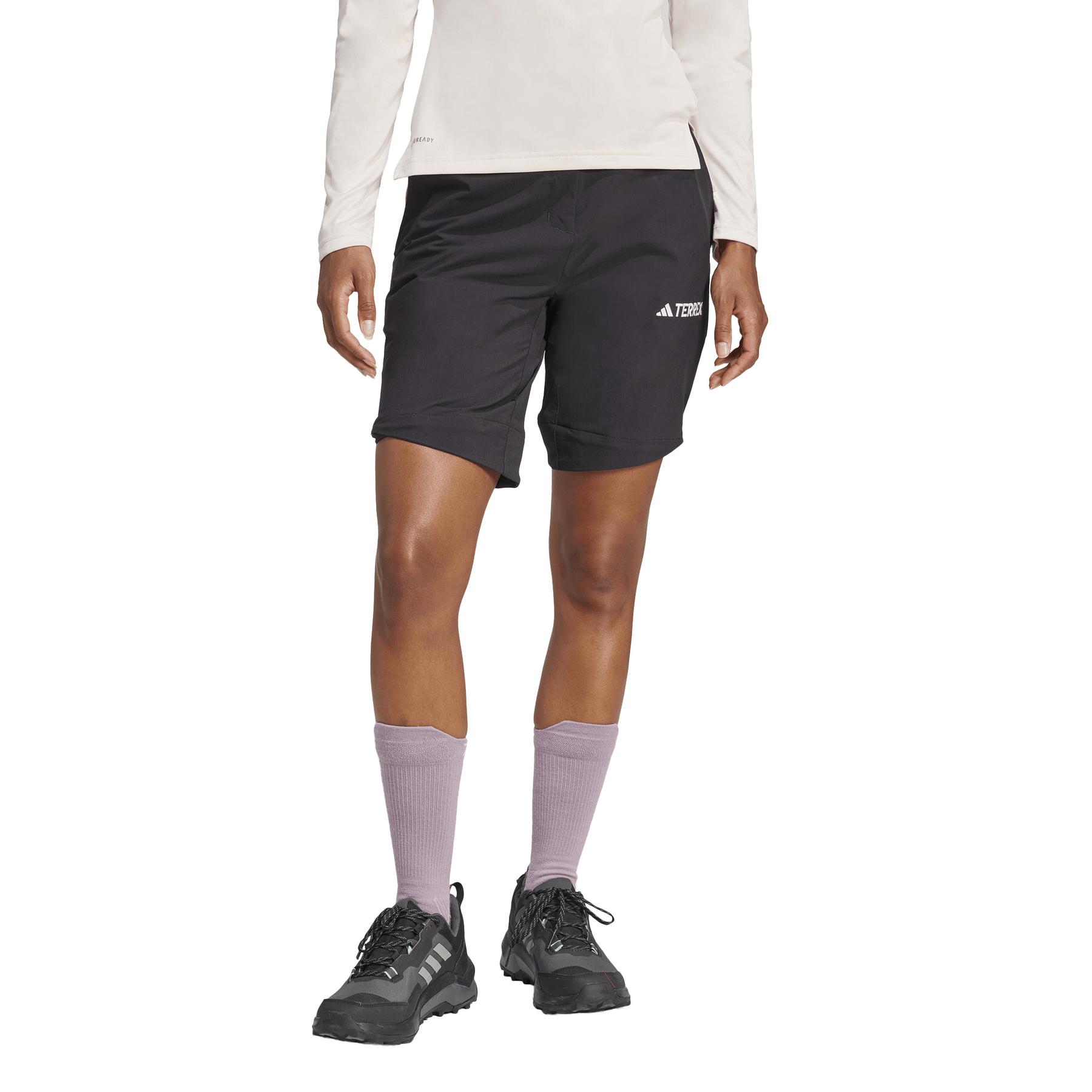 product/a/d/adidas_iz3322_black_8.jpg