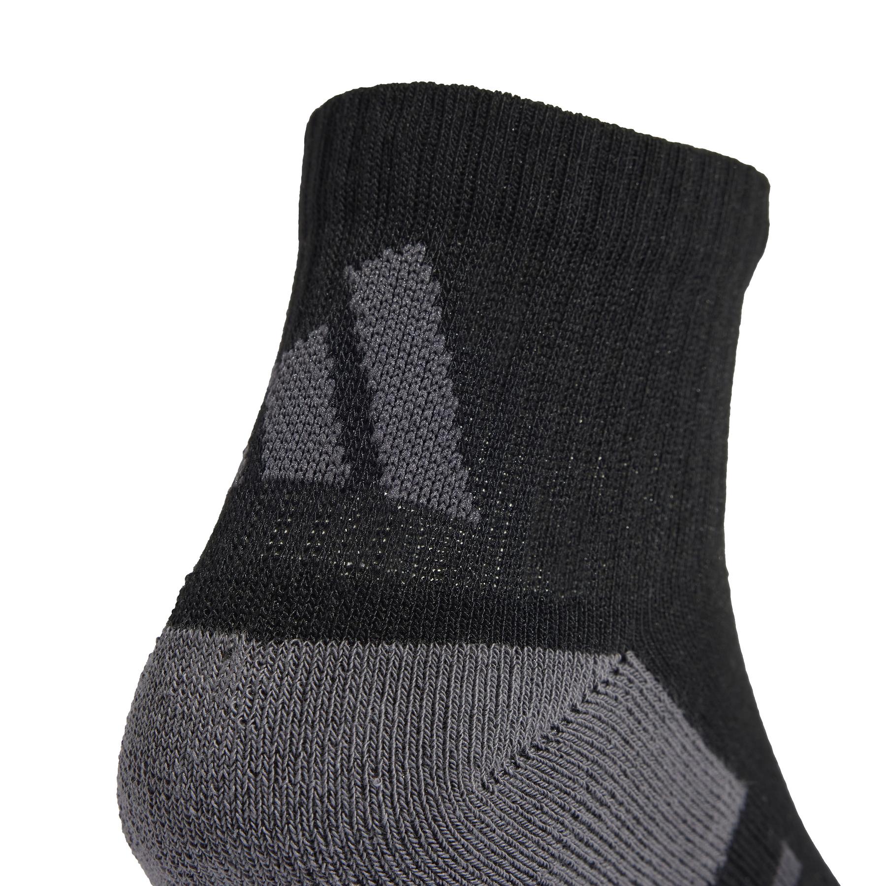 product/a/d/adidas_jc6453_black-gresix_8.jpg