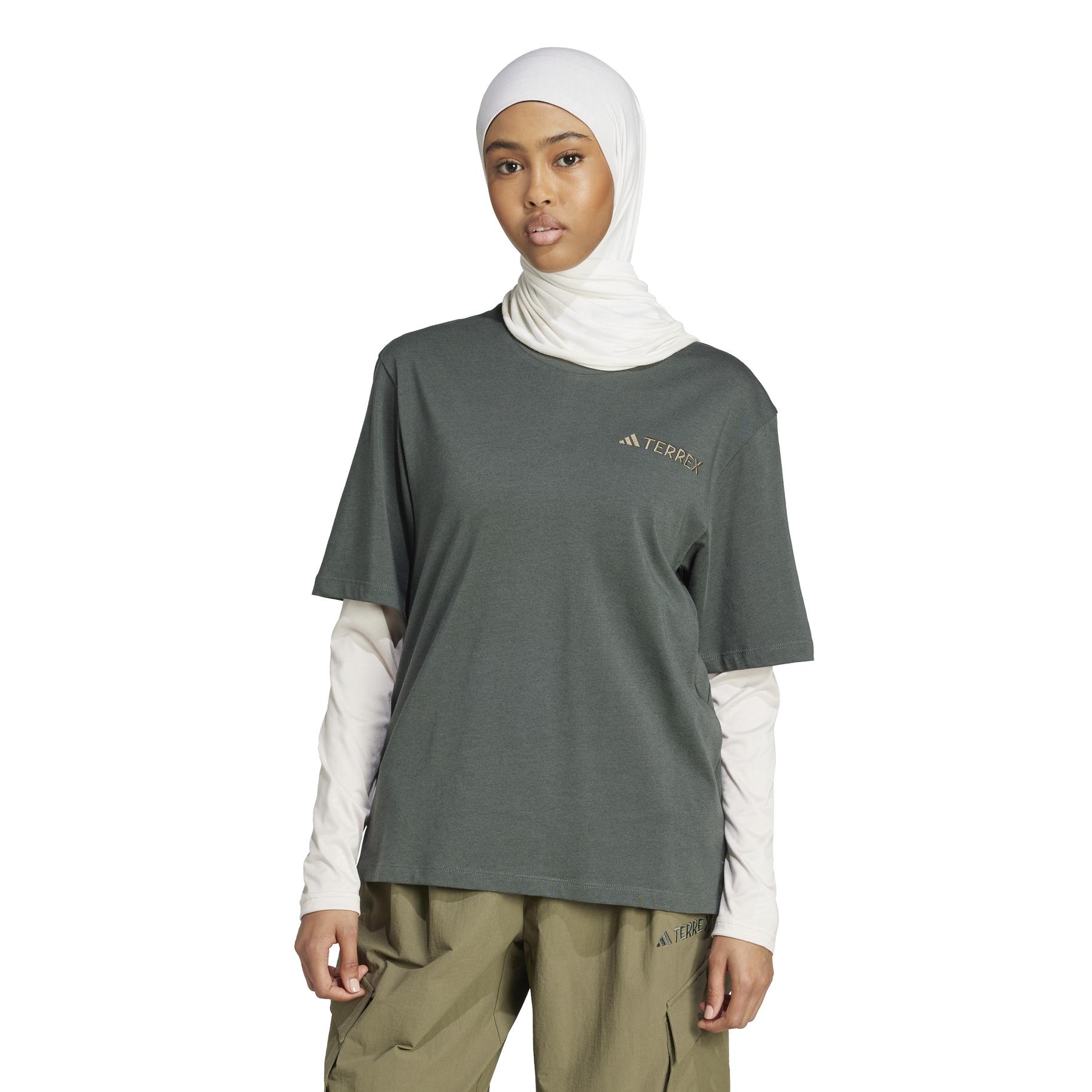 product/a/d/adidas_je0376_legivy_3.jpg