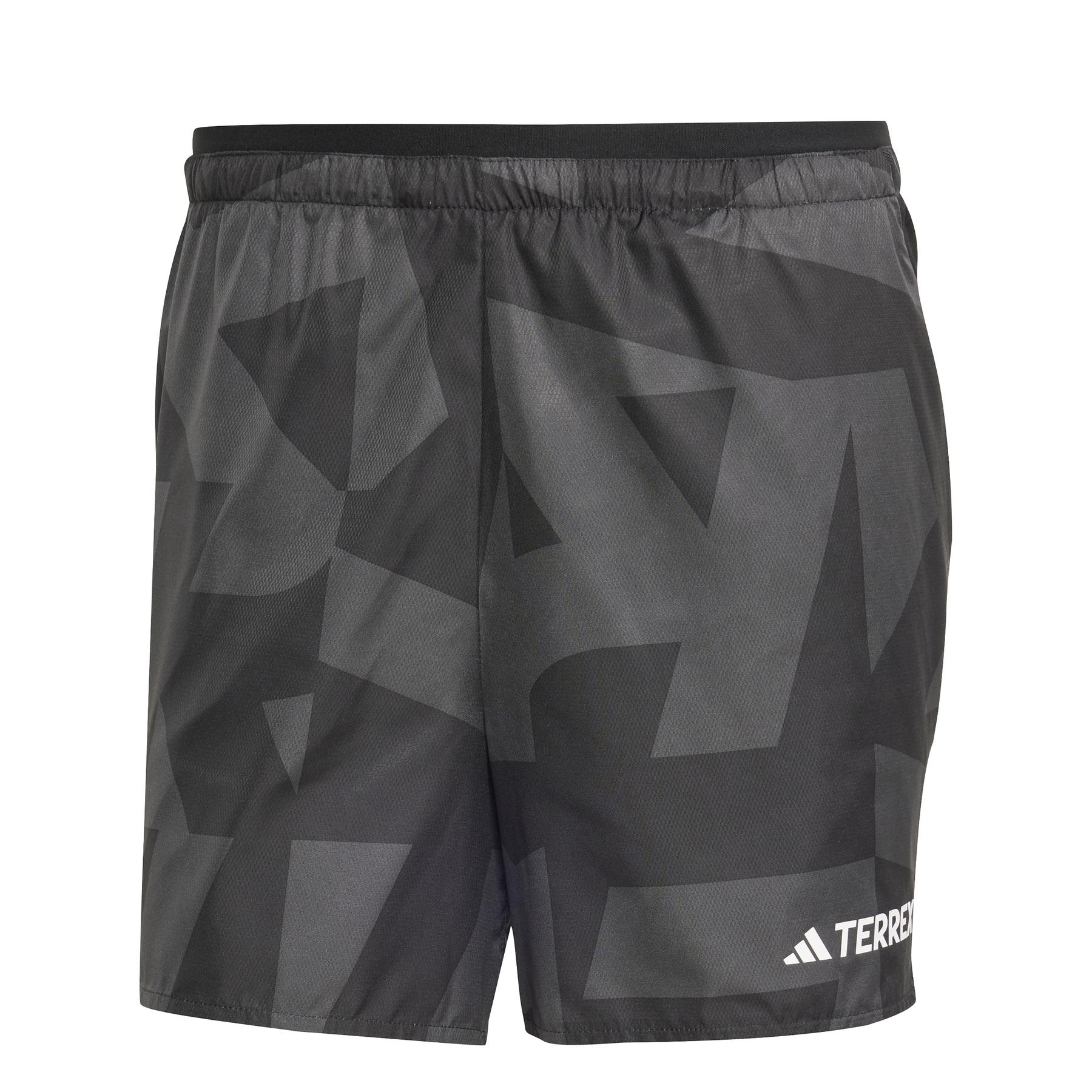 product/a/d/adidas_je9415_black-carbon-black-black_1.jpg