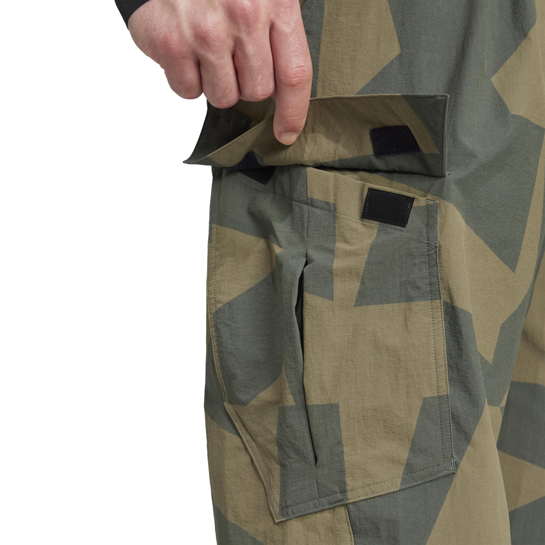 product/a/d/adidas_je9427_carbon-legivy-olistr-orbgrn_8.jpg