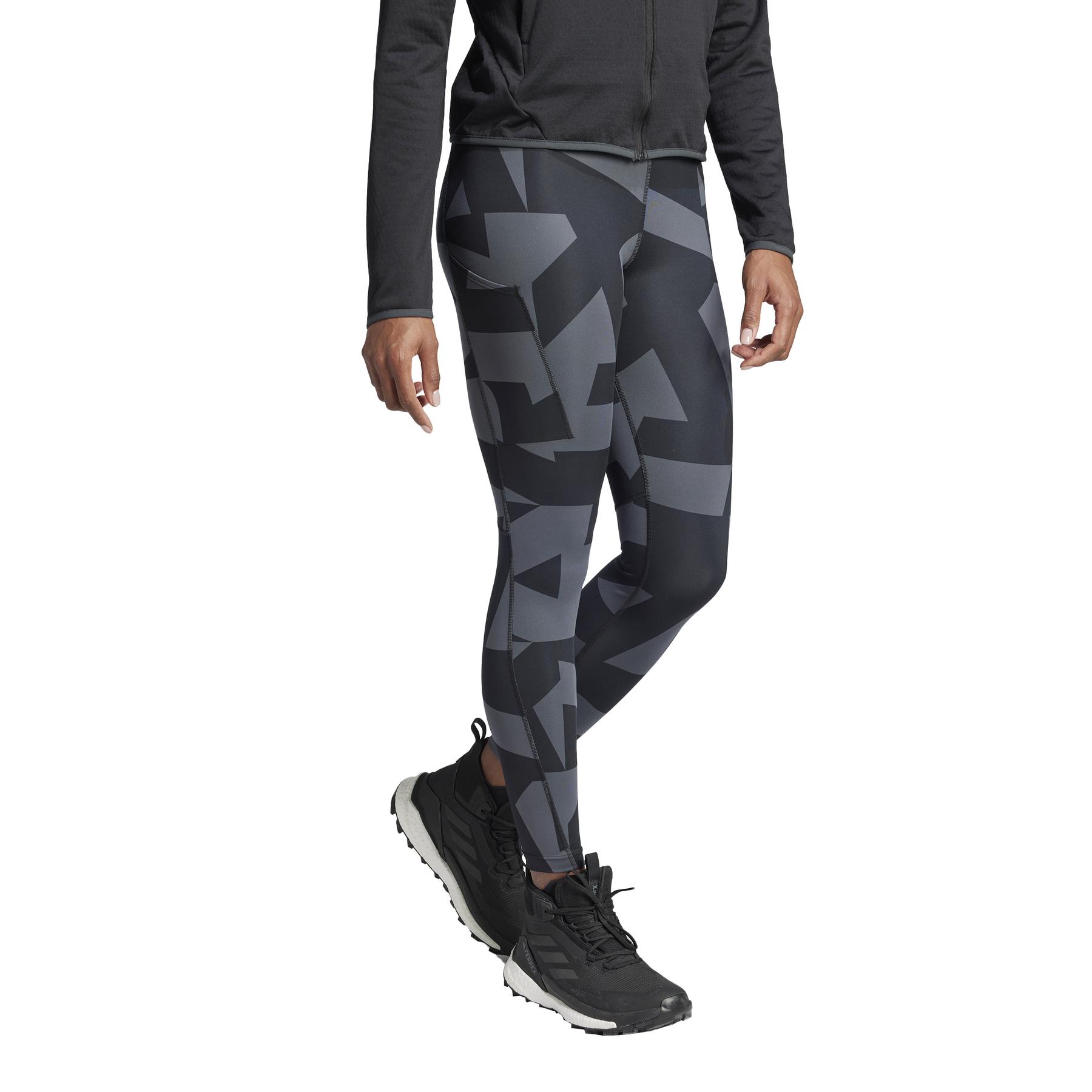product/a/d/adidas_jf1270_carbon-black-black-black_5.jpg