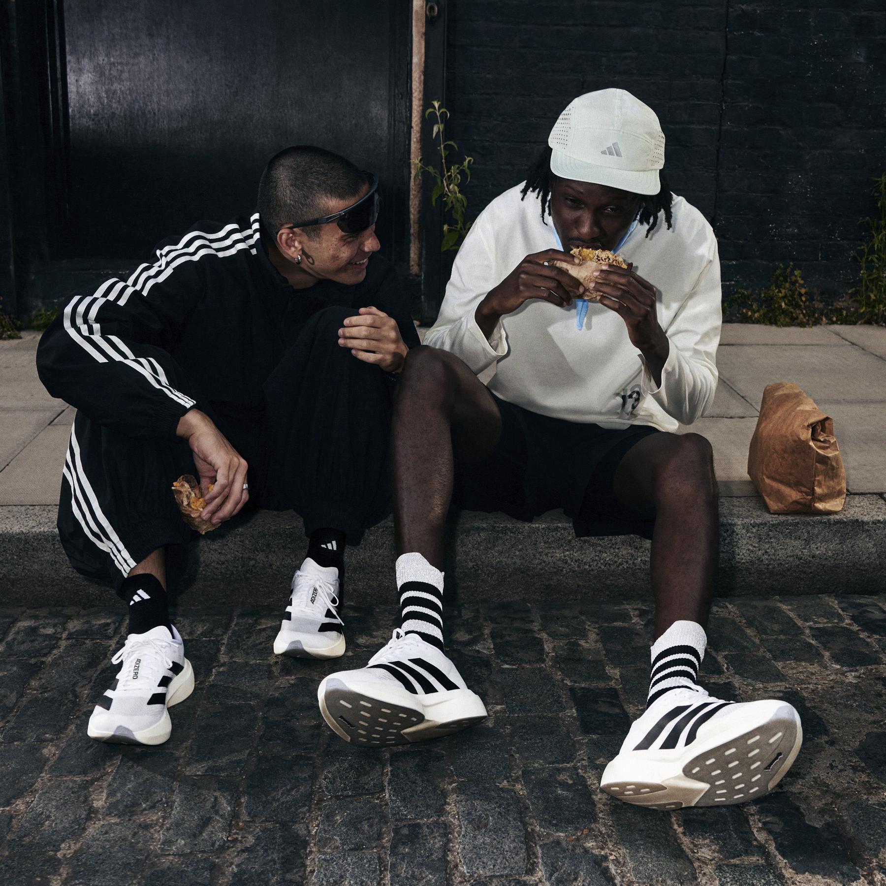 product/a/d/adidas_jh6206_14_footwear_photography_heromrktng_view_1-nw111924.jpg