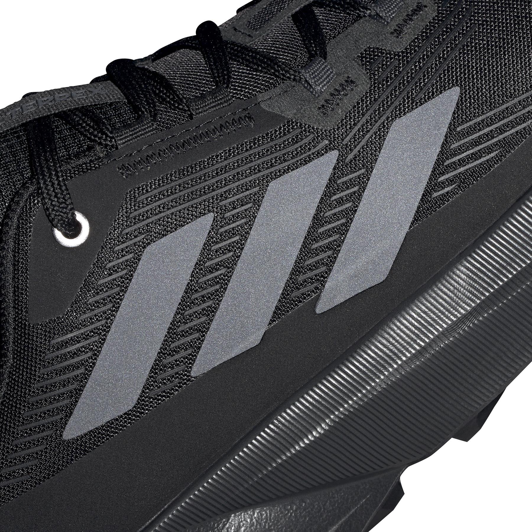 product/a/d/adidas_jh6407_13_footwear_photography_reflective_detail_white-nw091625.jpg