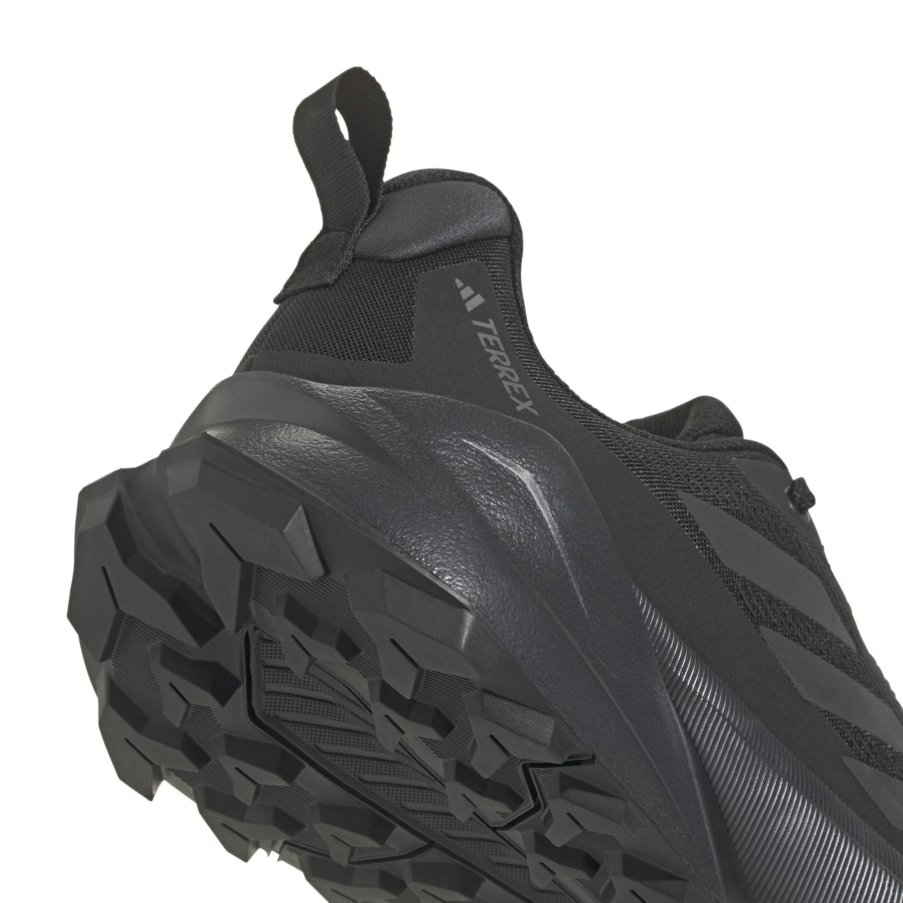 product/a/d/adidas_jh6407_8_footwear_photography_detail_view_1_white-nw091625.jpg