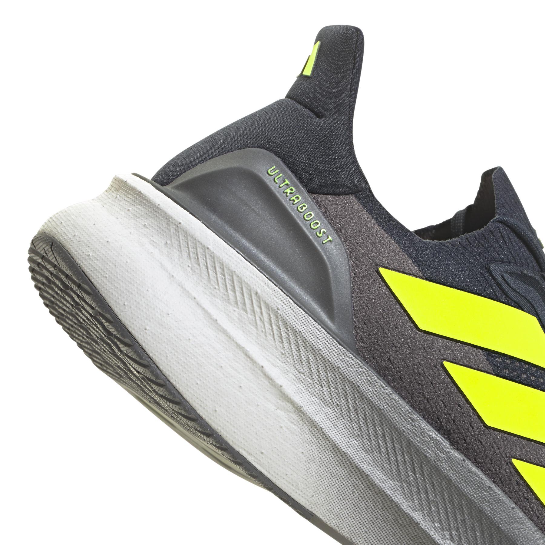 product/a/d/adidas_jh9034_8_footwear_photography_detail_view_1_white-nw091625.jpg