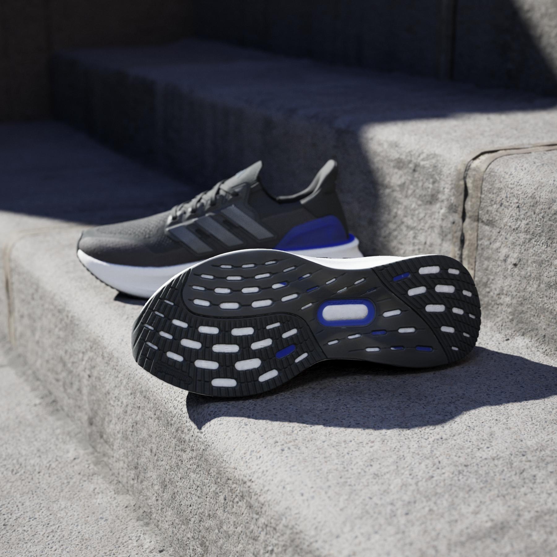 product/a/d/adidas_jh9082_19_footwear_photography_heromrktng_view_4-nw091625.jpg