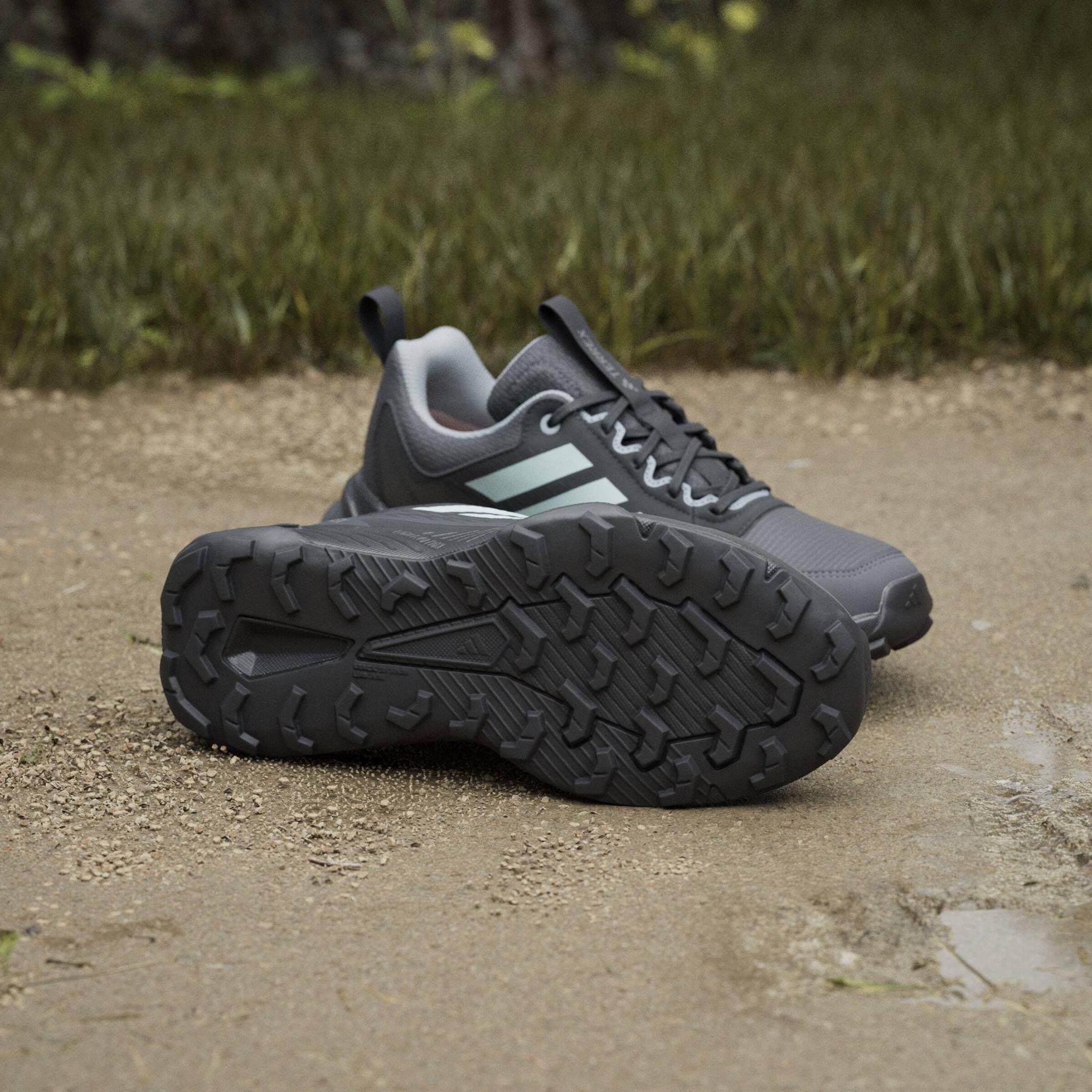 product/a/d/adidas_ji0278_16_footwear_photography_heromrktng_view_4-nw091625.jpg