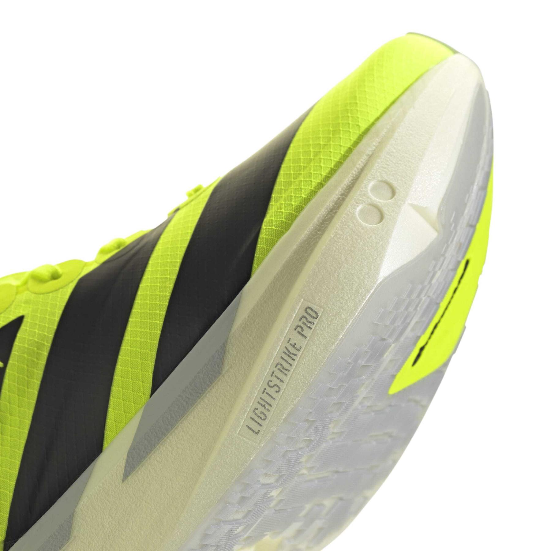 product/a/d/adidas_ji0991_9_footwear_photography_detail_view_2_white-nw091625.jpg