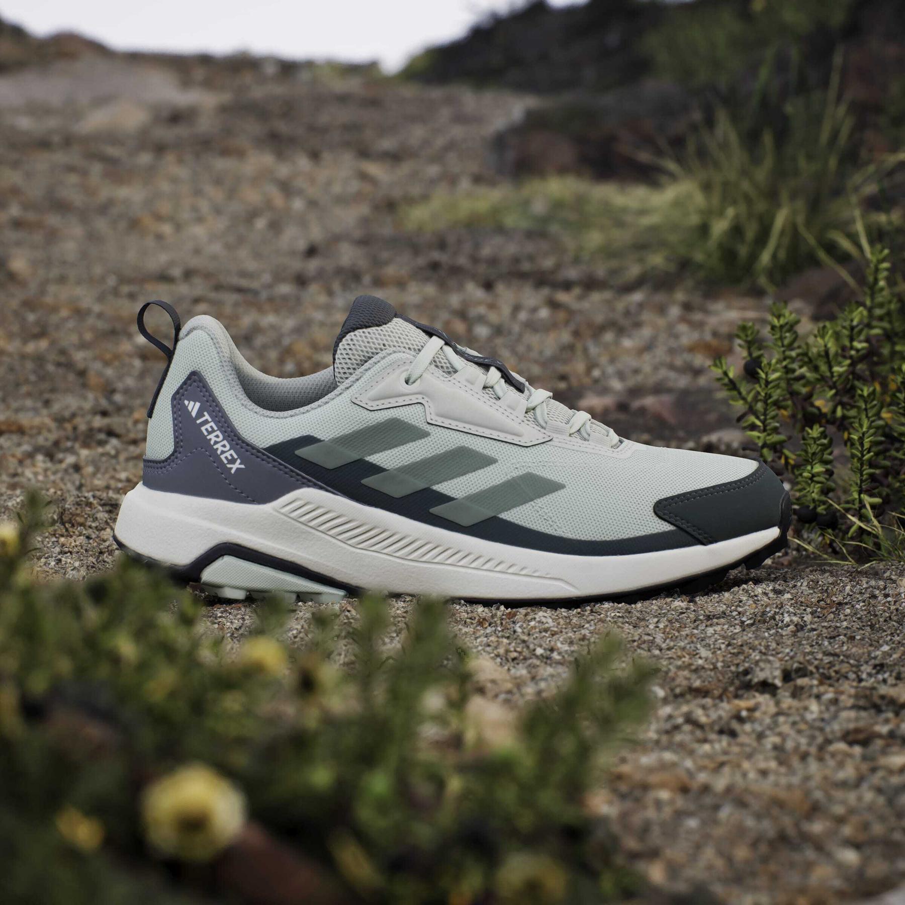 product/a/d/adidas_ji1317_16_footwear_photography_heromrktng_view_3-nw091625.jpg