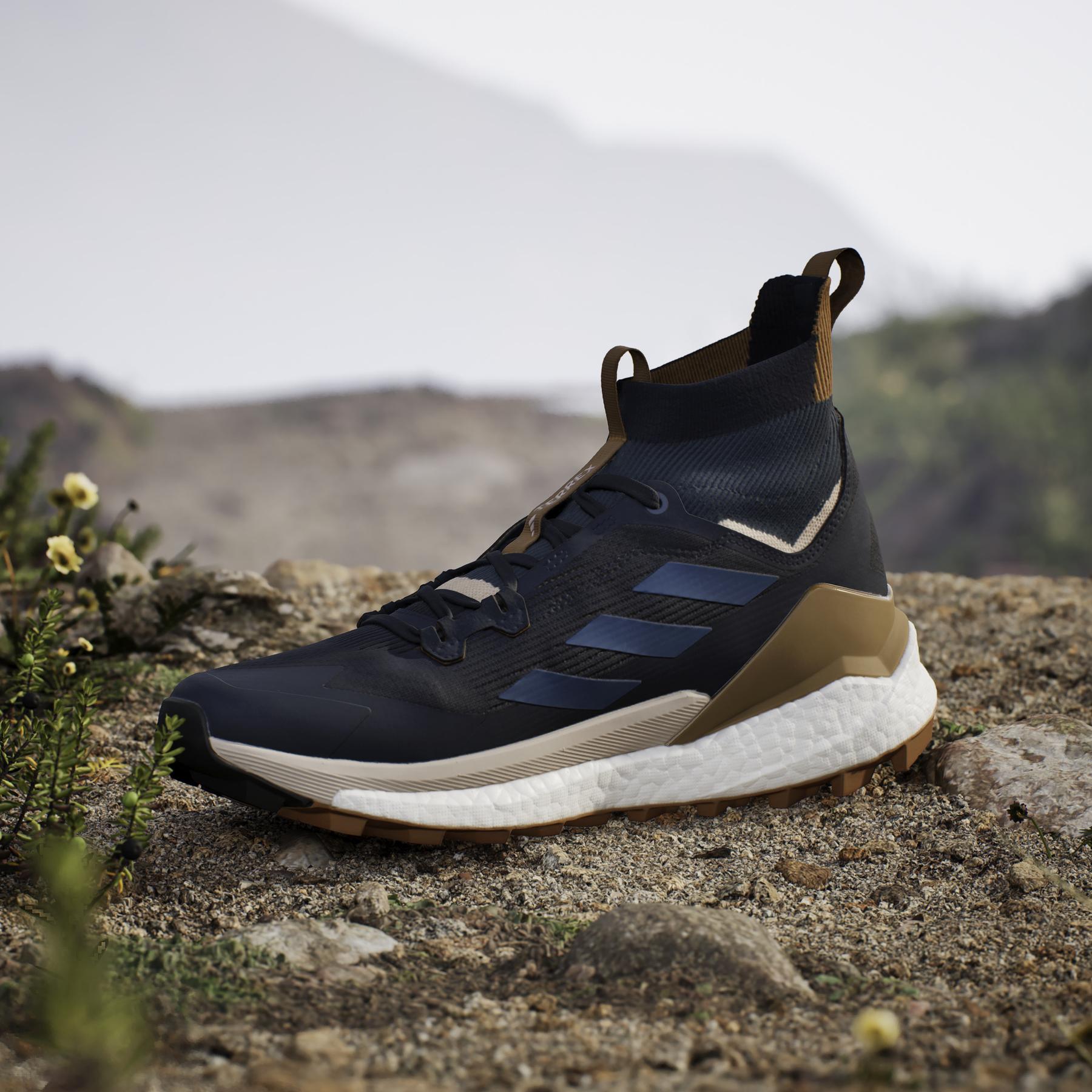 product/a/d/adidas_ji1873_20_footwear_photography_heromrktng_view_7-nw091625.jpg