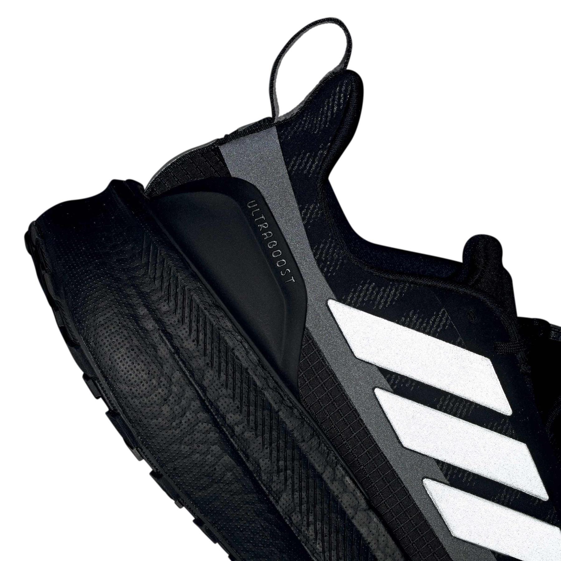 product/a/d/adidas_ji3239_13_footwear_photography_reflective_detail_white-nw091625.jpg