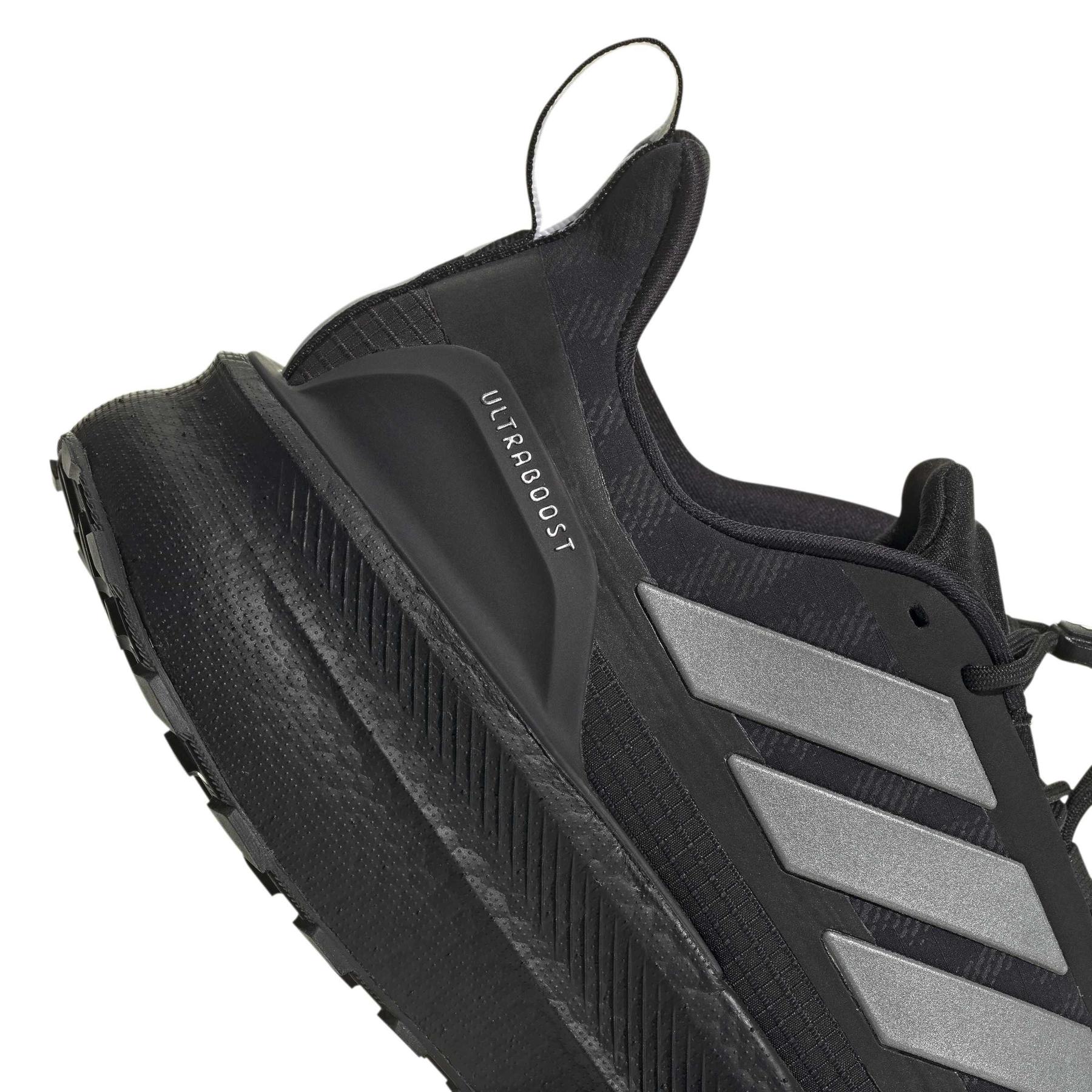product/a/d/adidas_ji3239_9_footwear_photography_detail_view_2_white-nw091625.jpg