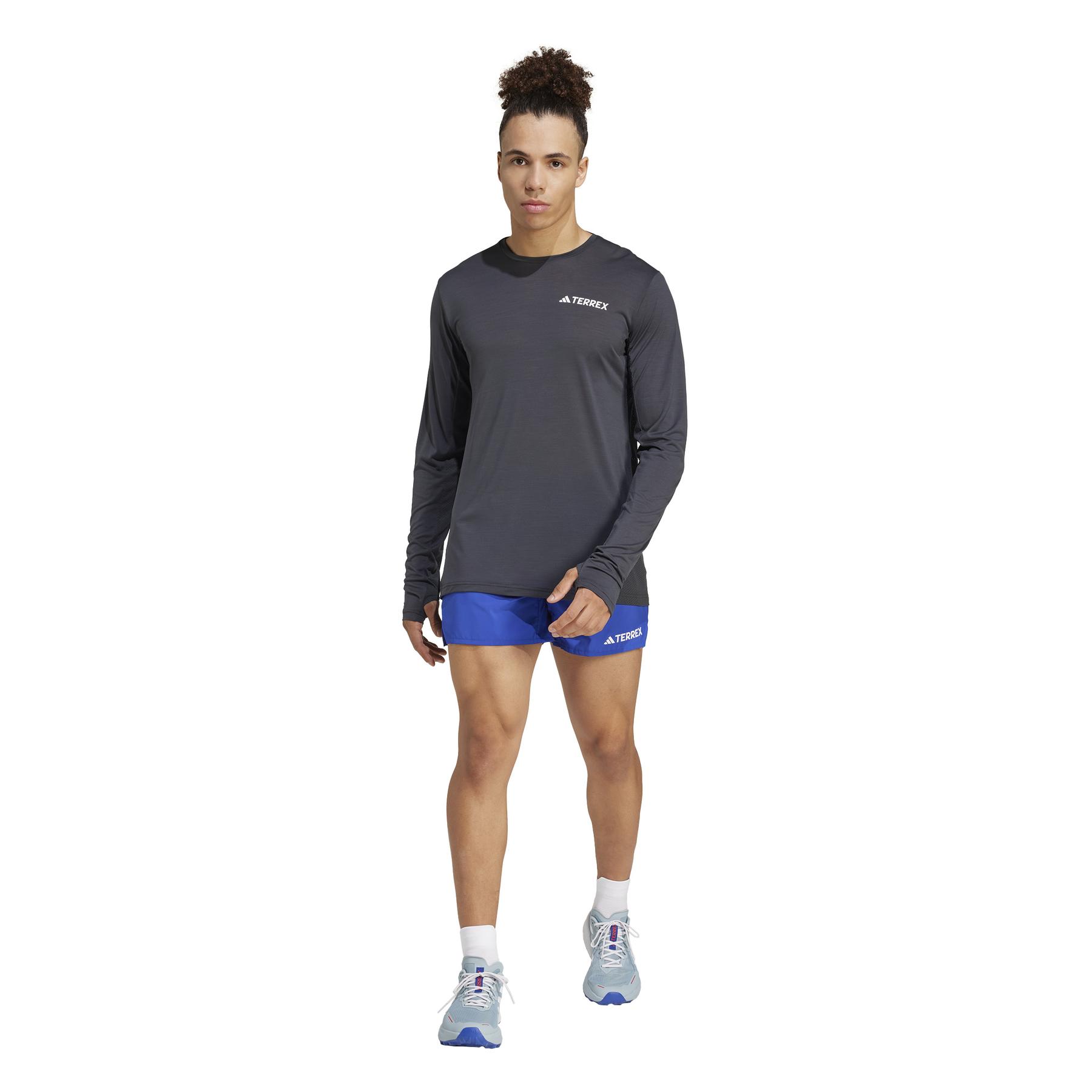 product/a/d/adidas_jl6343_carbon_1.jpg