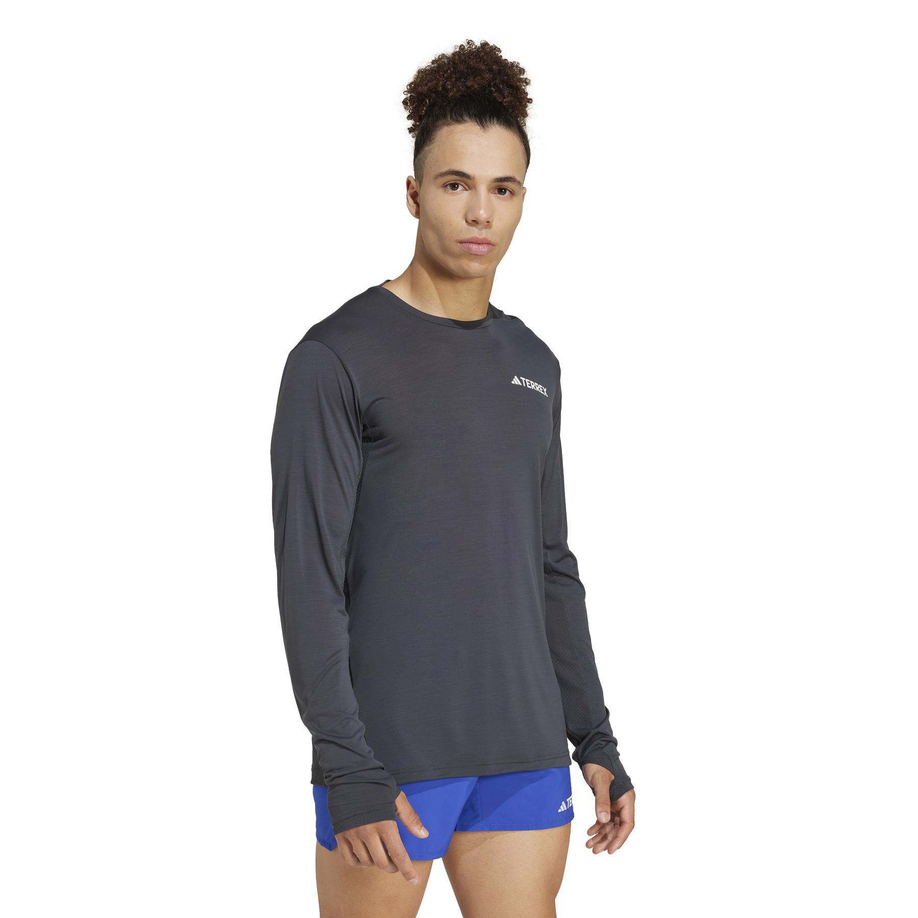 product/a/d/adidas_jl6343_carbon_2.jpg