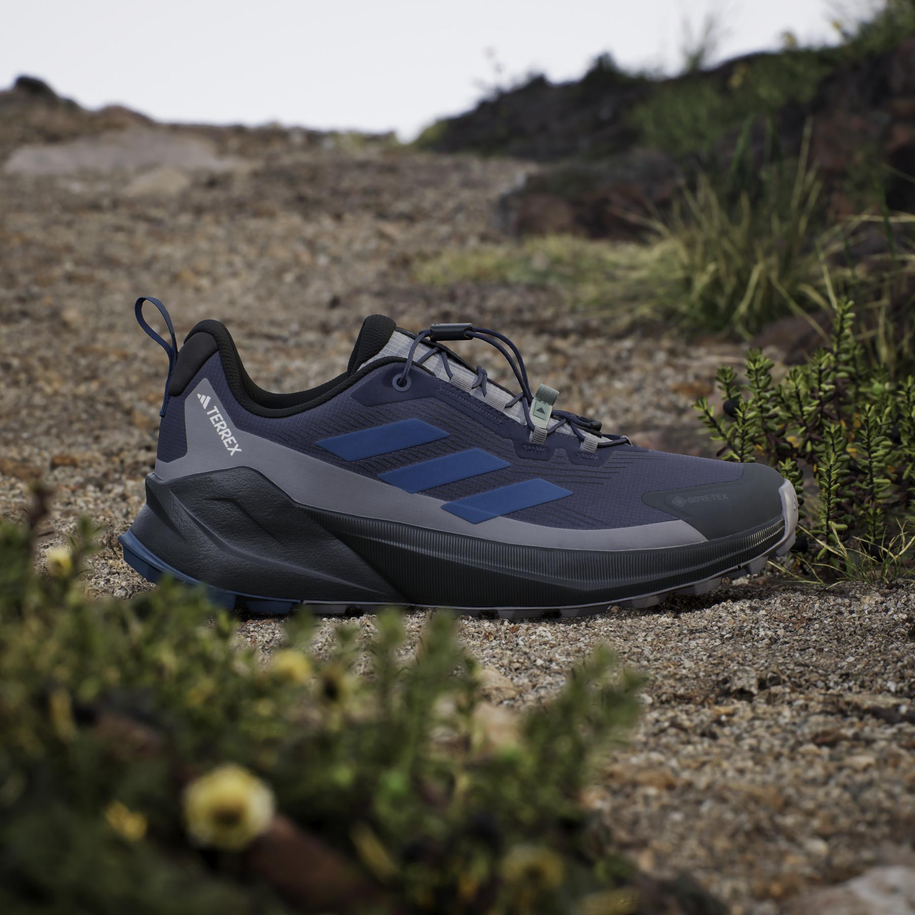 product/a/d/adidas_jp5239_16_footwear_photography_heromrktng_view_3-nw091625.jpg