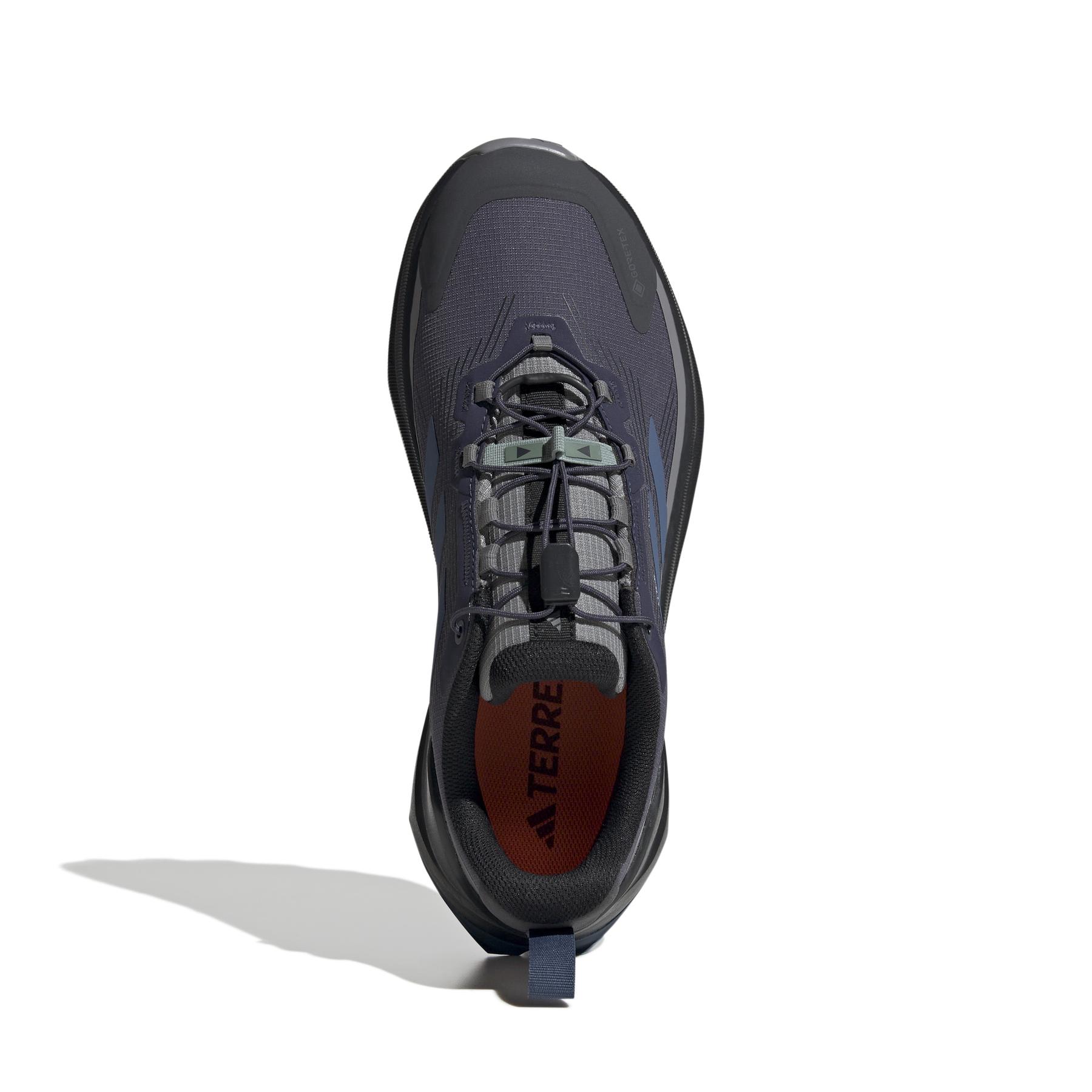 product/a/d/adidas_jp5239_3_footwear_photography_top_portrait_view_white-nw091625.jpg