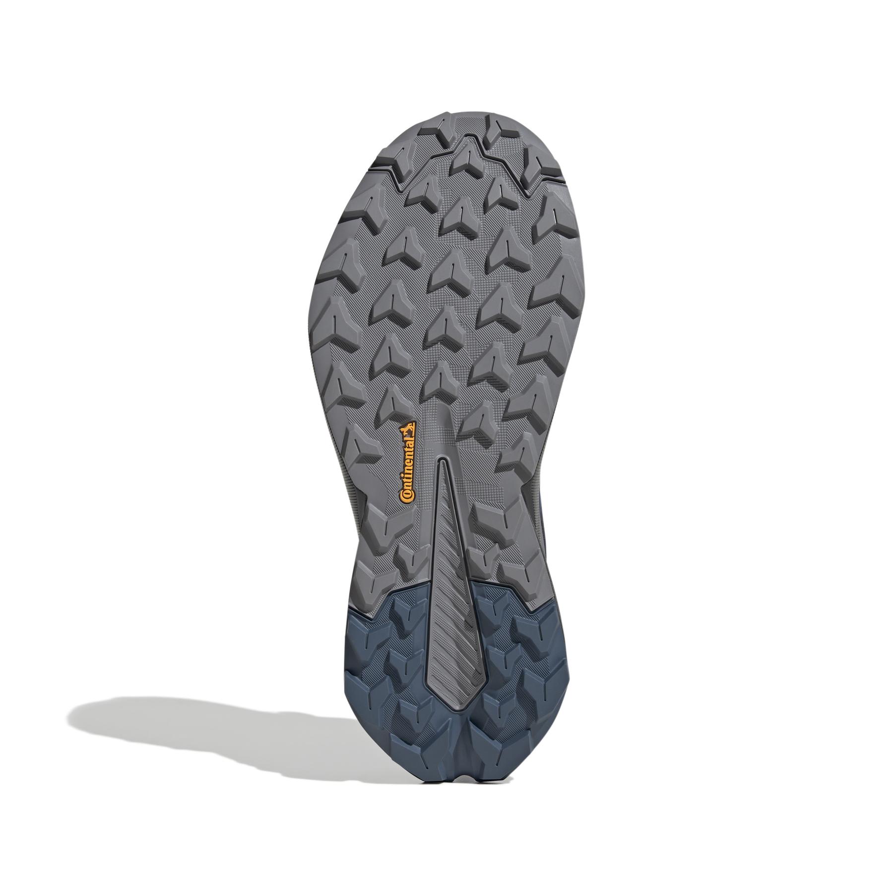 product/a/d/adidas_jp5239_4_footwear_photography_bottom_view_white-nw091625.jpg