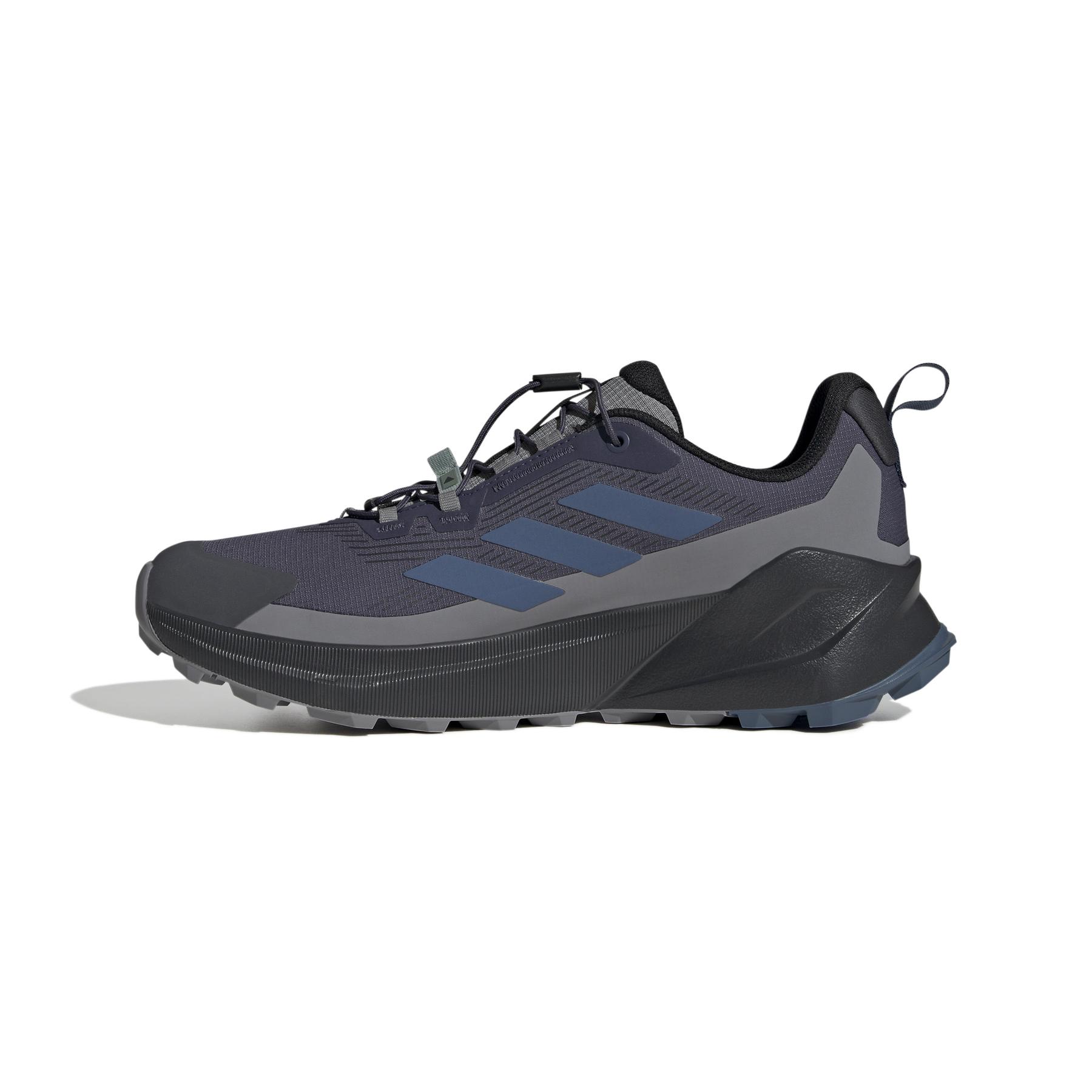 product/a/d/adidas_jp5239_5_footwear_photography_side_medial_center_view_white-nw091625.jpg