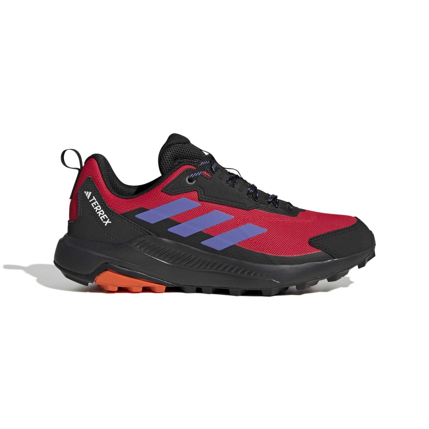 product/a/d/adidas_jp5649_1_footwear_photography_side_lateral_center_view_white-nw091625.jpg