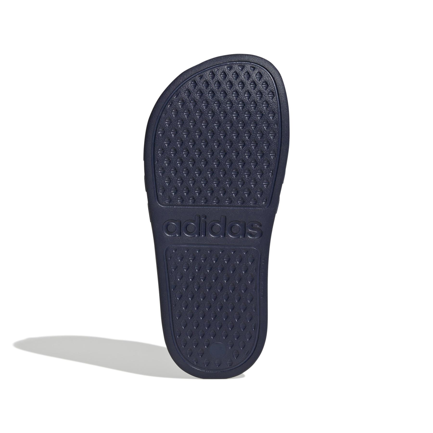 product/a/d/adidas_jp5772_4_footwear_photography_bottom_view_white-nw091625.jpg