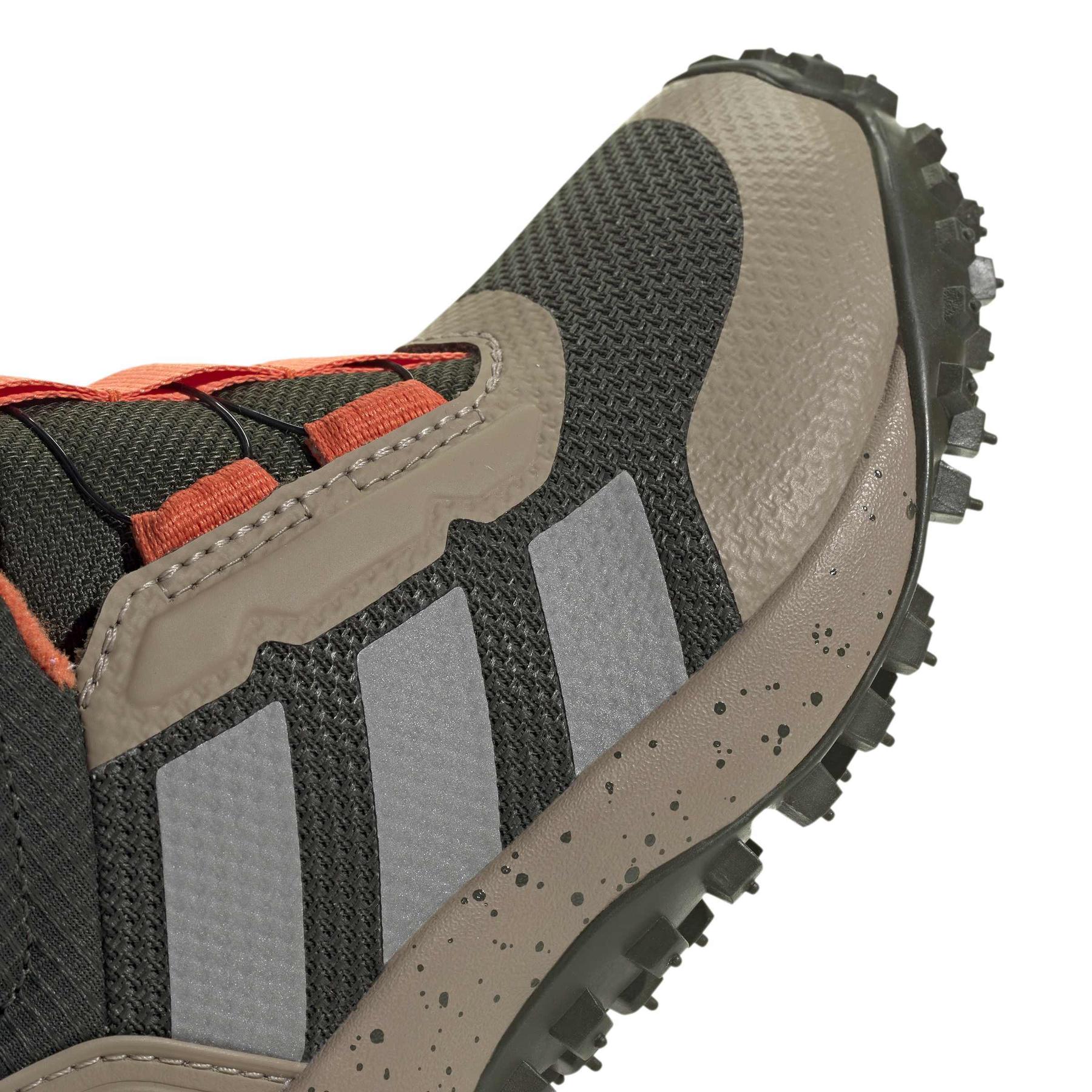 product/a/d/adidas_jp6337_10_footwear_photography_detail_view_3_white.jpg
