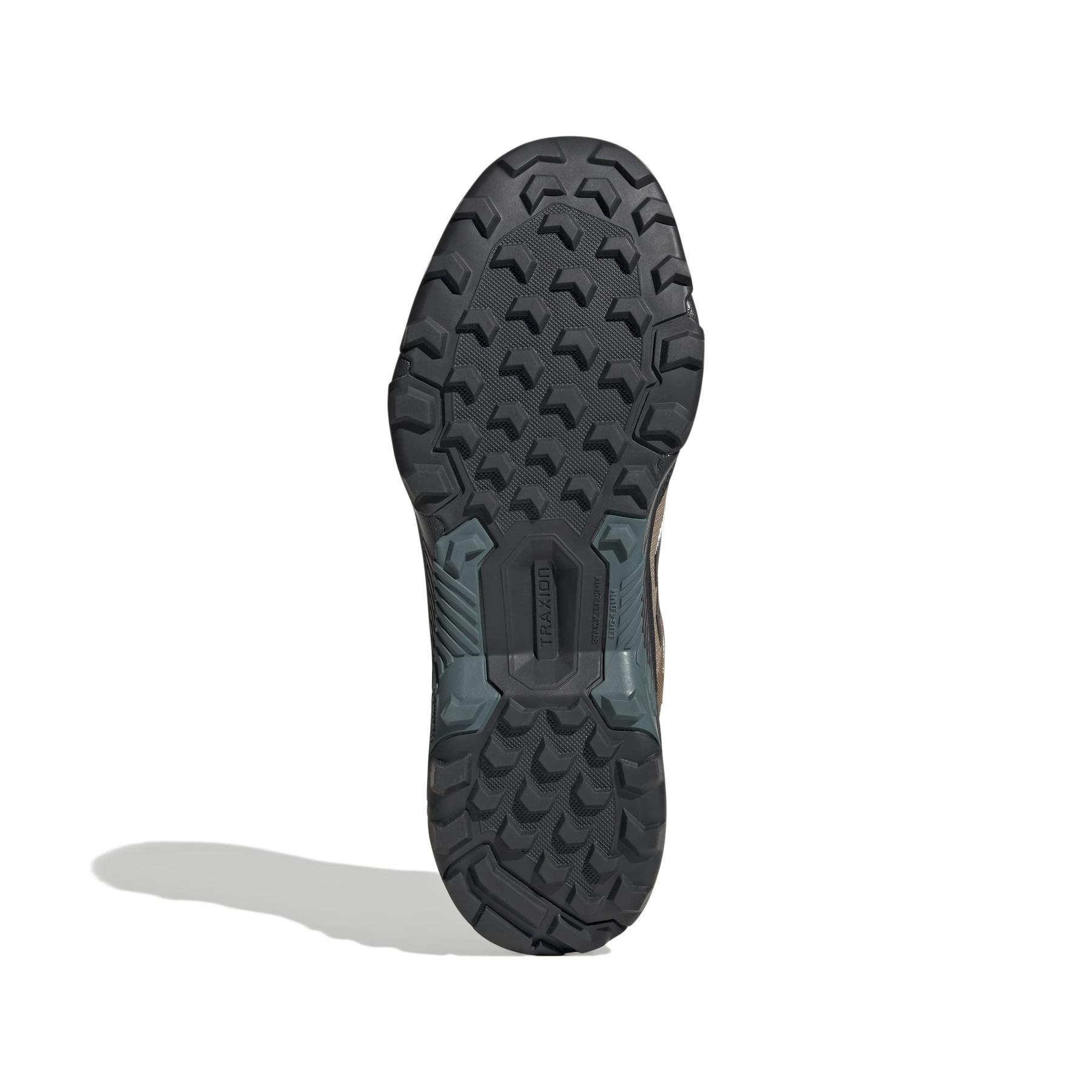 product/a/d/adidas_jp8244_4_footwear_photography_bottom_view_white-nw091625.jpg