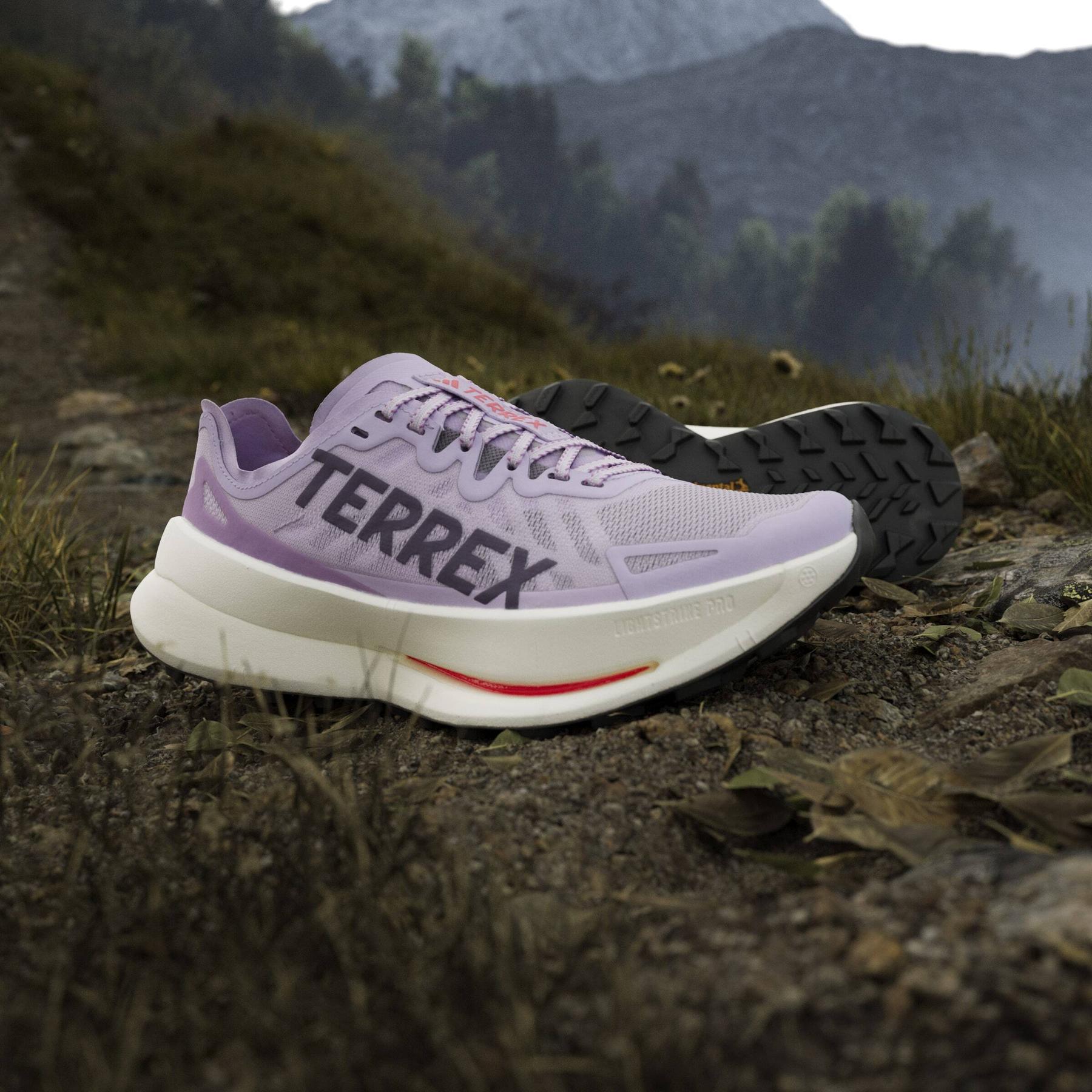 product/a/d/adidas_jq1616_21_footwear_photography_heromrktng_view_8-nw091625.jpg