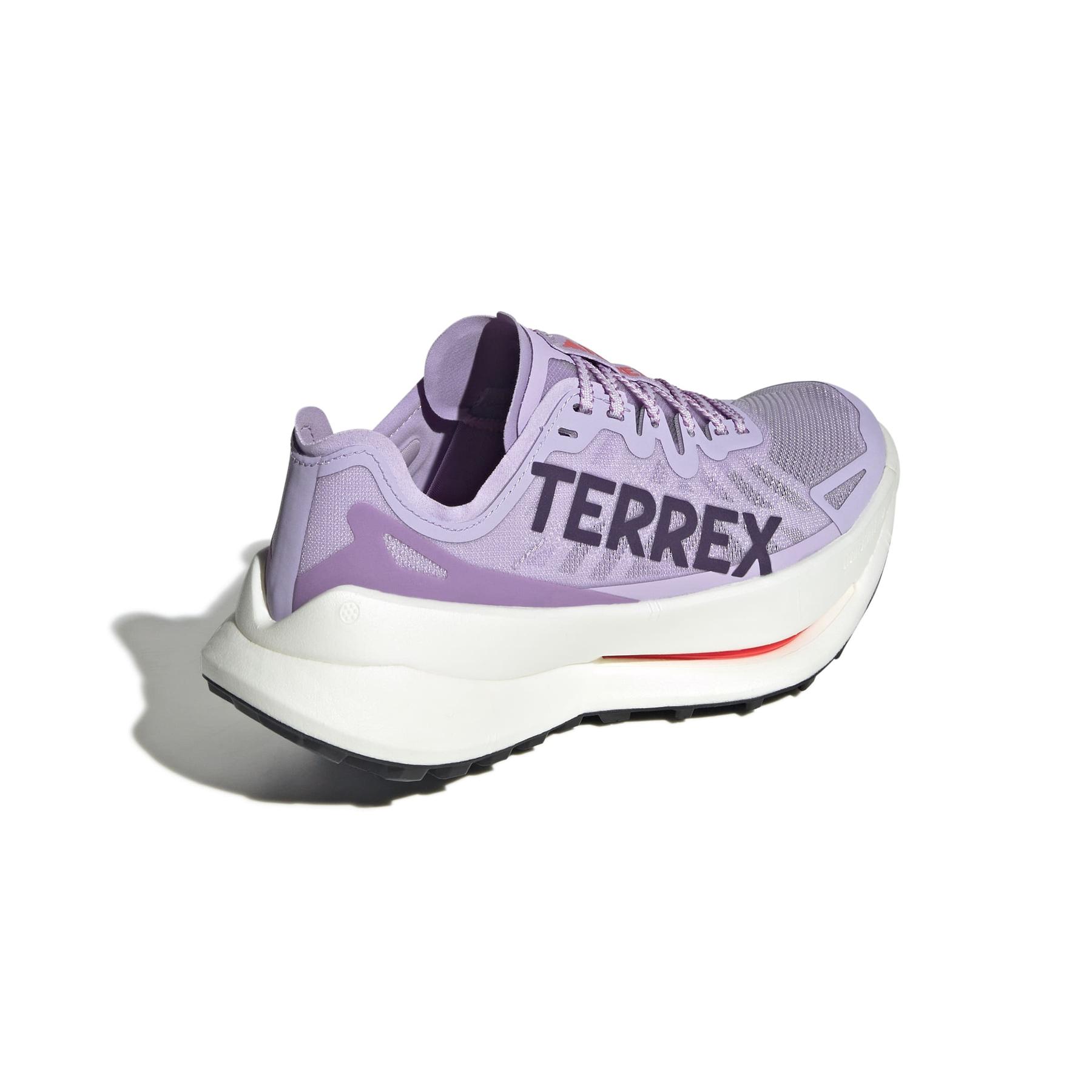 product/a/d/adidas_jq1616_7_footwear_photography_back_lateral_top_view_white-nw091625.jpg