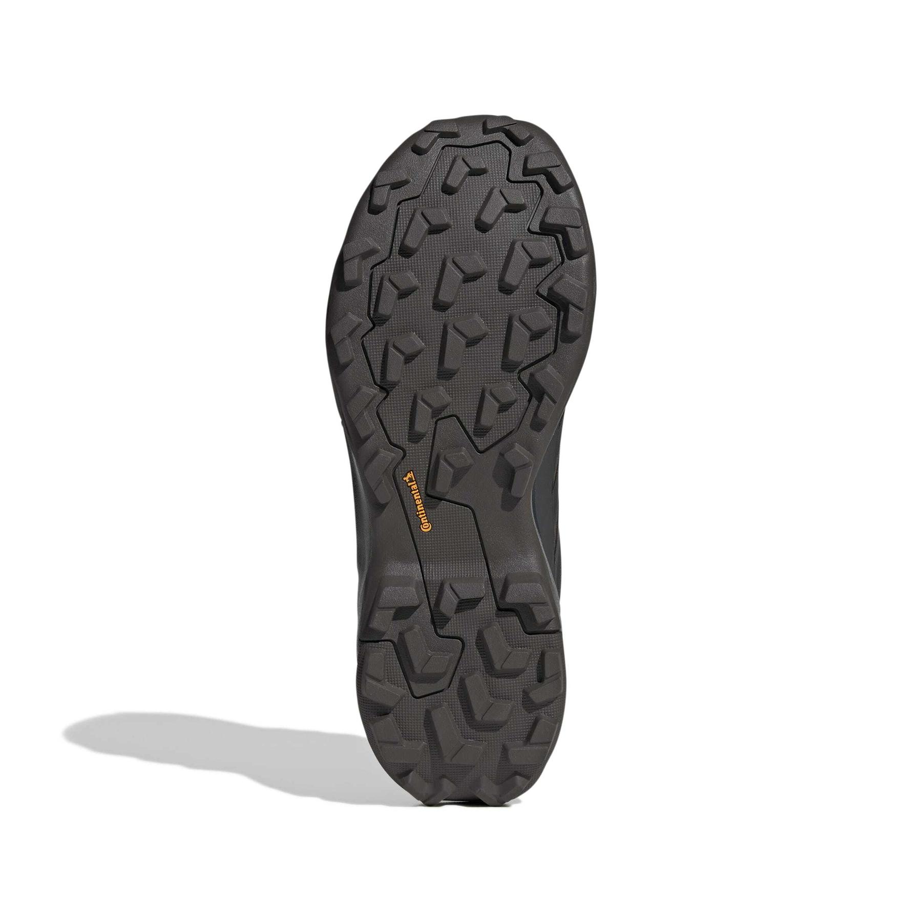 product/a/d/adidas_jq2213_4_footwear_photography_bottom_view_white-nw091625.jpg
